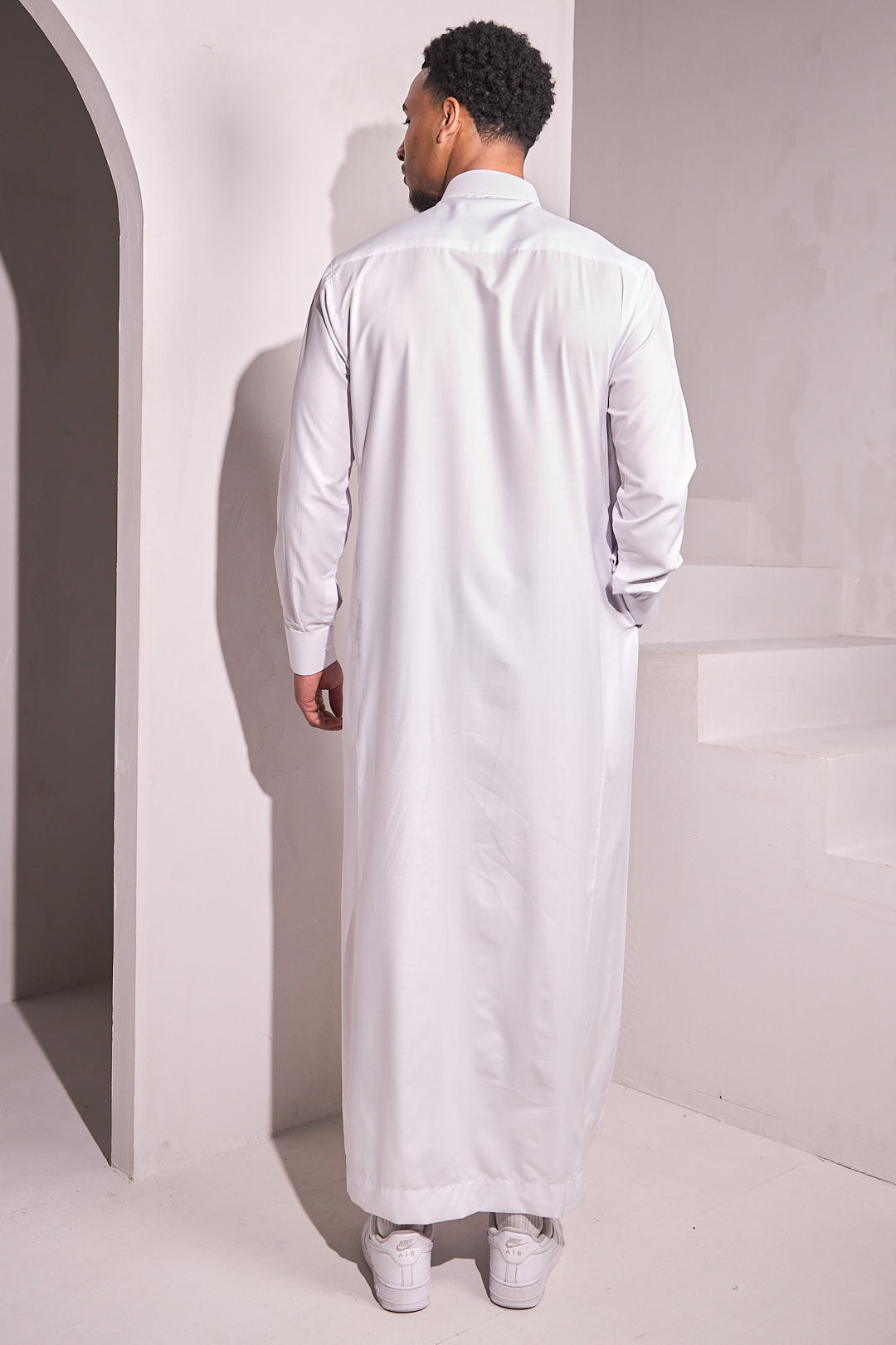 Qamis Blanc Urban Style Élégance & Simplicité