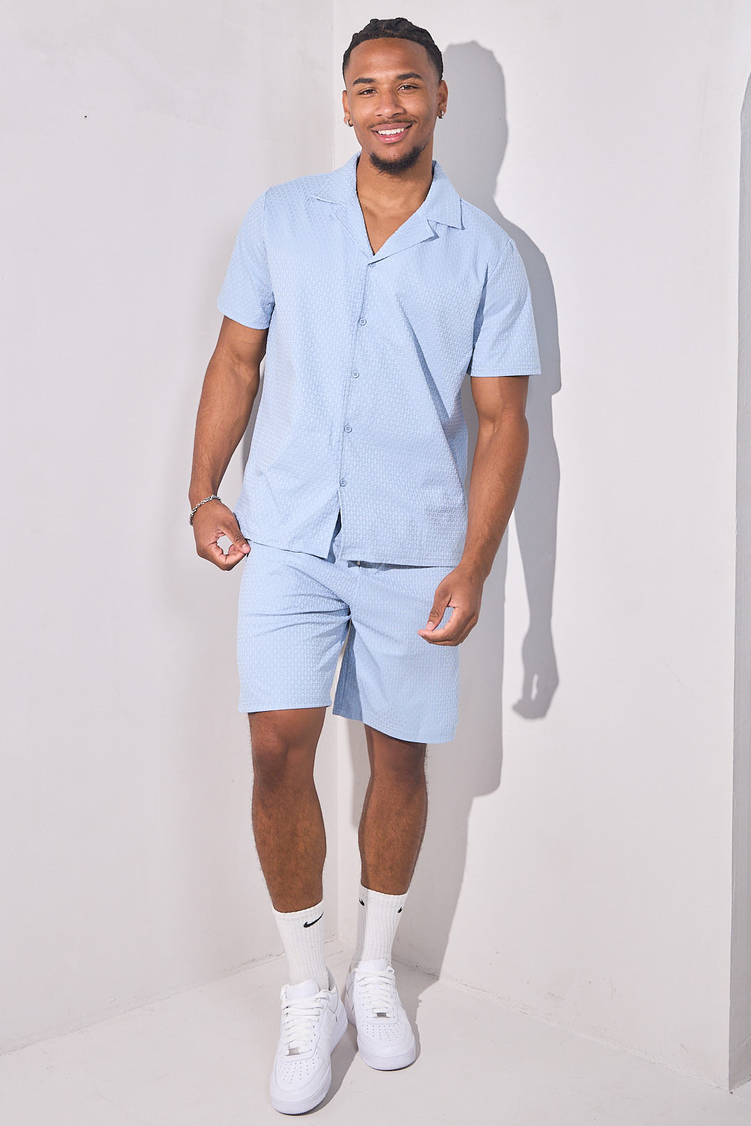 Ensemble 2 pièces à motifs brodés chemise + short bleu