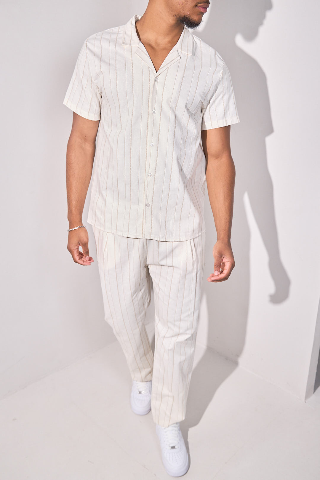 Ensemble 2 pièces à rayures brodées chemise + pantalon beige