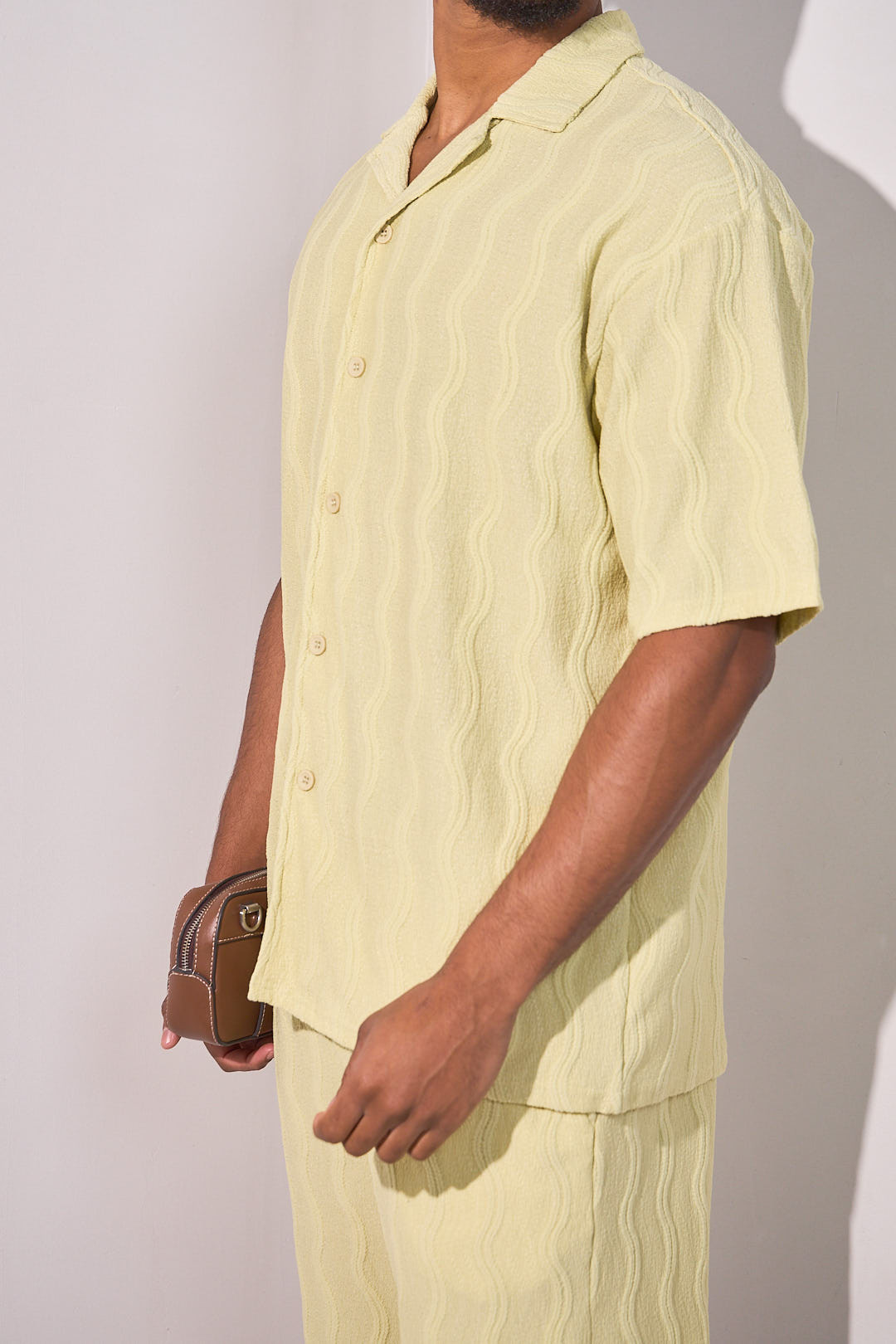 Ensemble 2 pièces vert clair brodé vagues verticales chemise + short