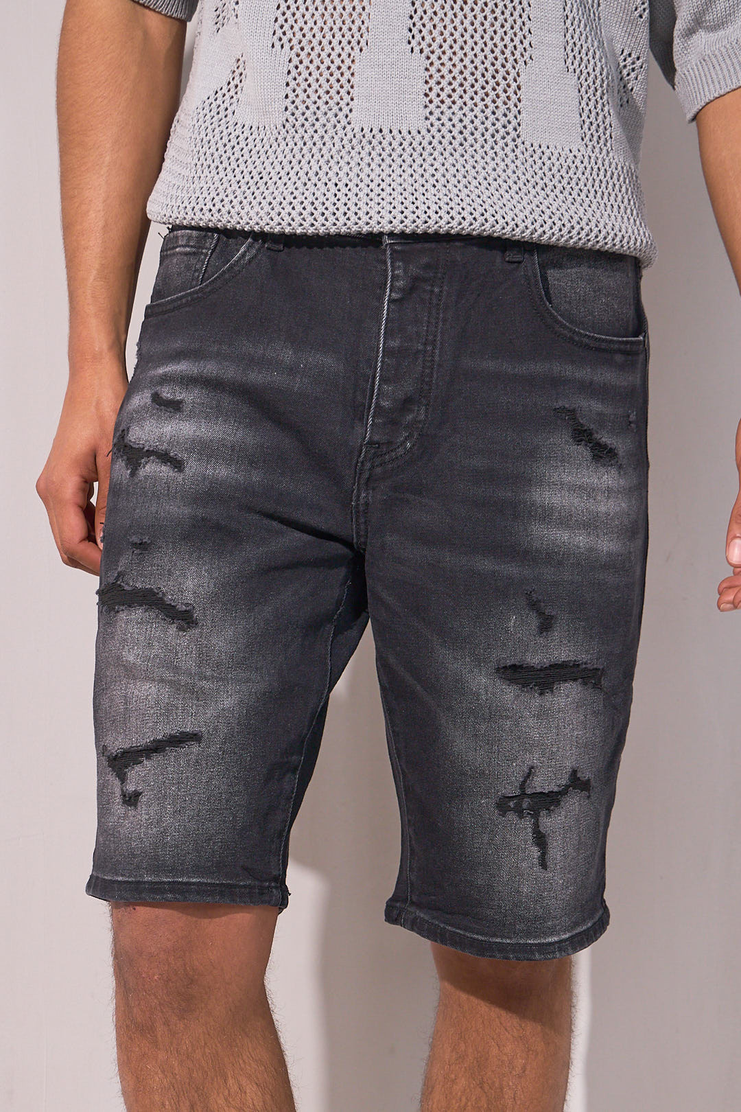 Short en jean noir déchiré