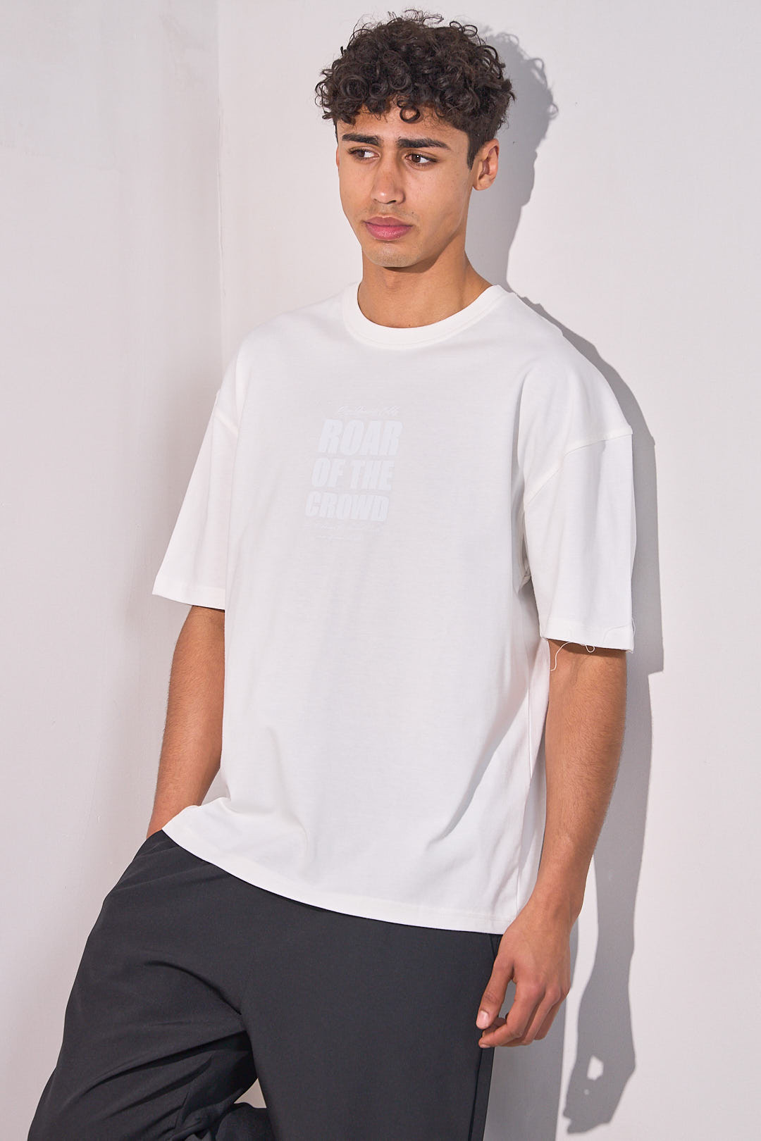 Tee-shirt écru imprimé "roar of the crowd"