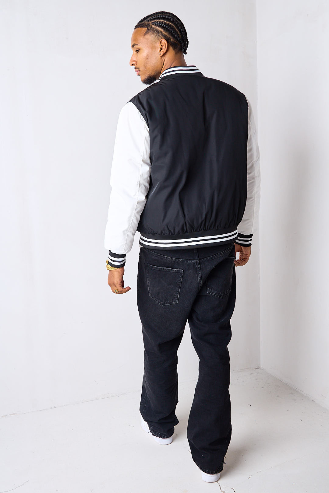 Bomber matelassé court noir et blanc