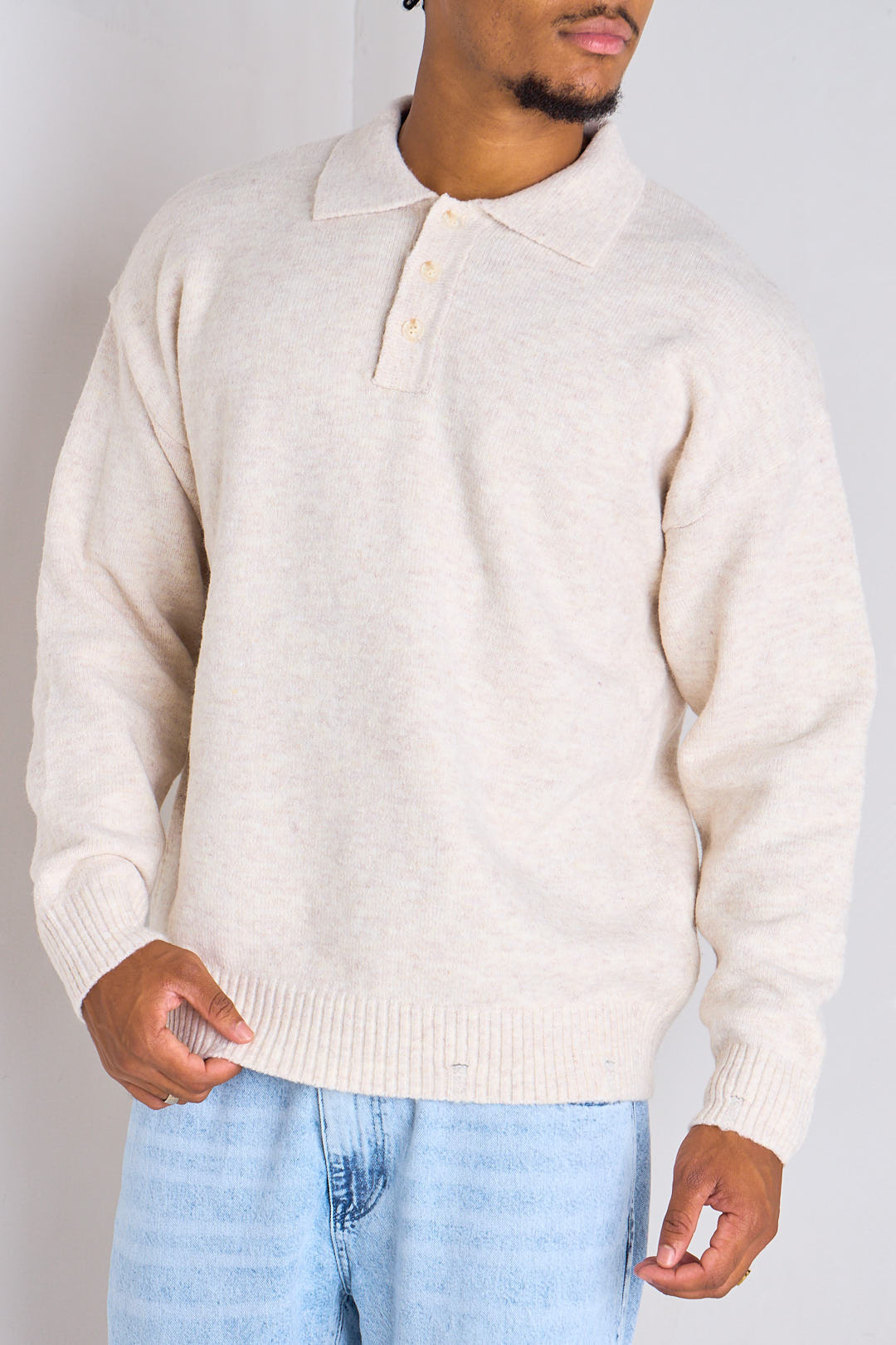Pull en laine beige à col chemise