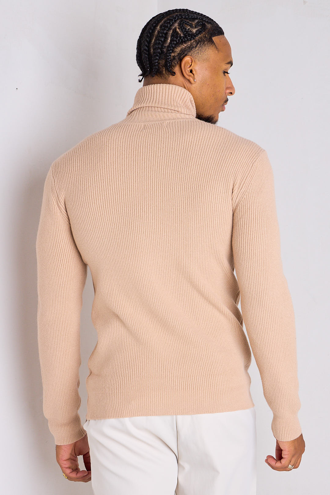 Pull à col roulé beige