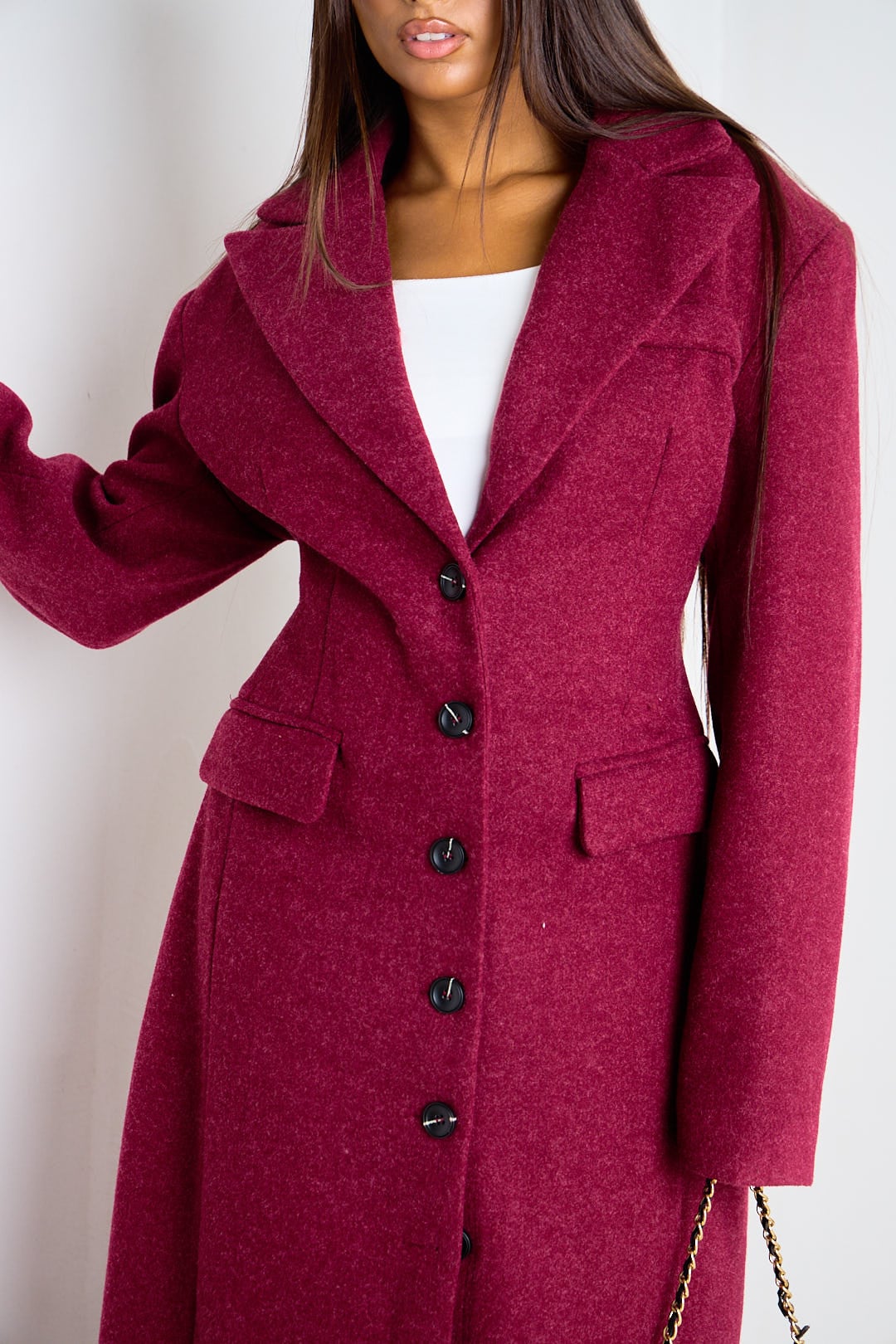 Manteau long bordeaux coupe droite aspect feutre