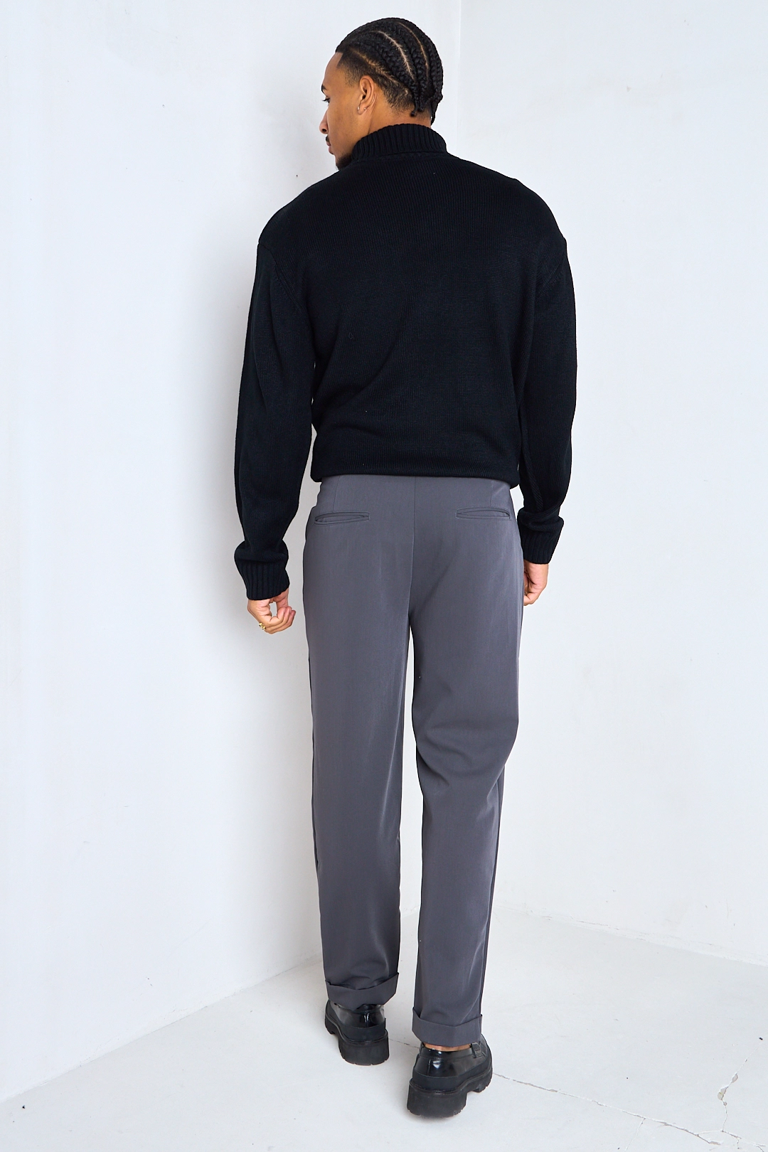 Pantalon à pinces gris foncé