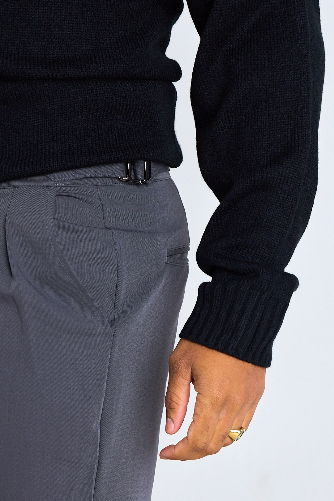 Pantalon à pinces gris foncé
