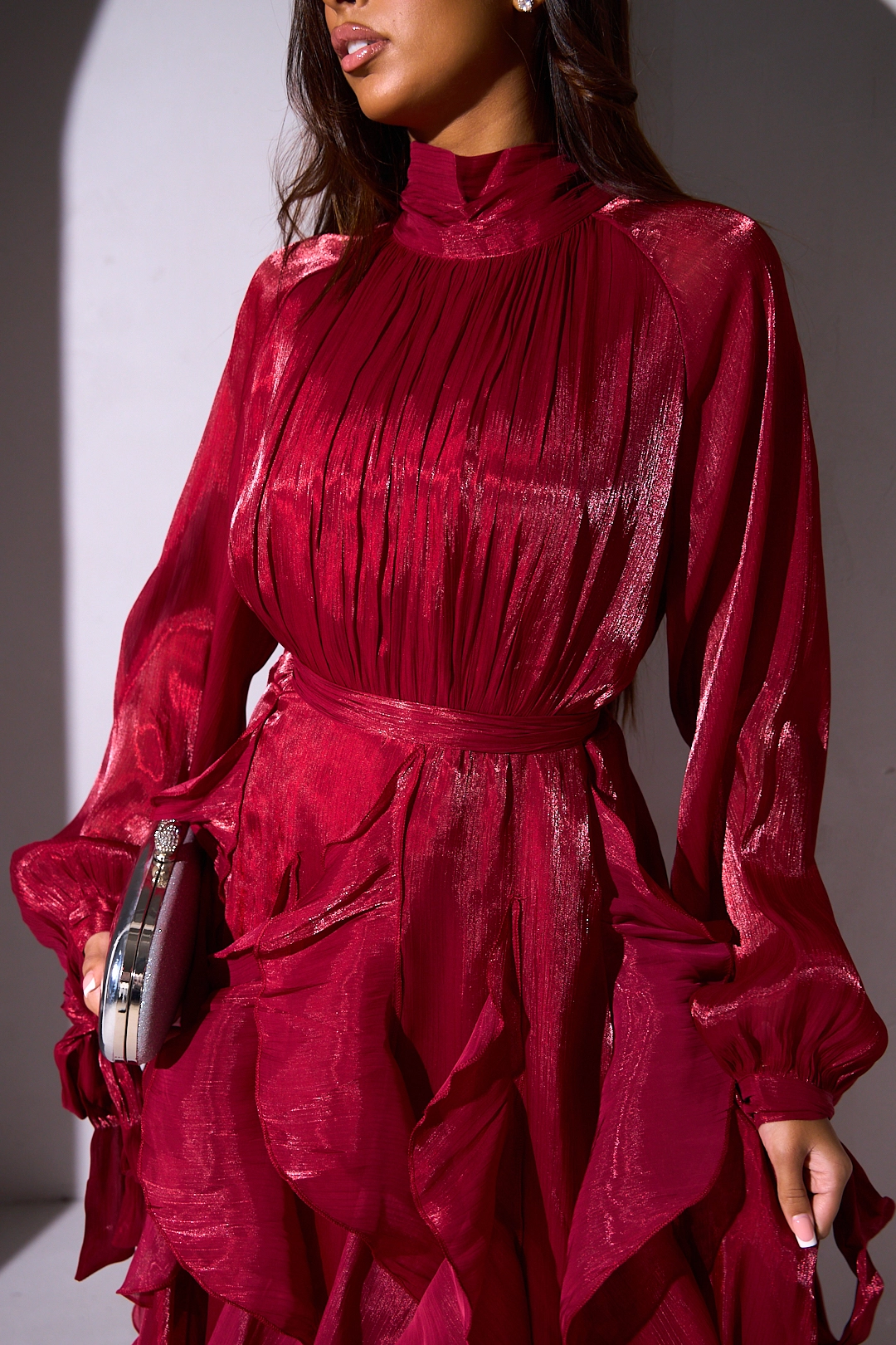 Robe longue à volants bordeaux à manches longues