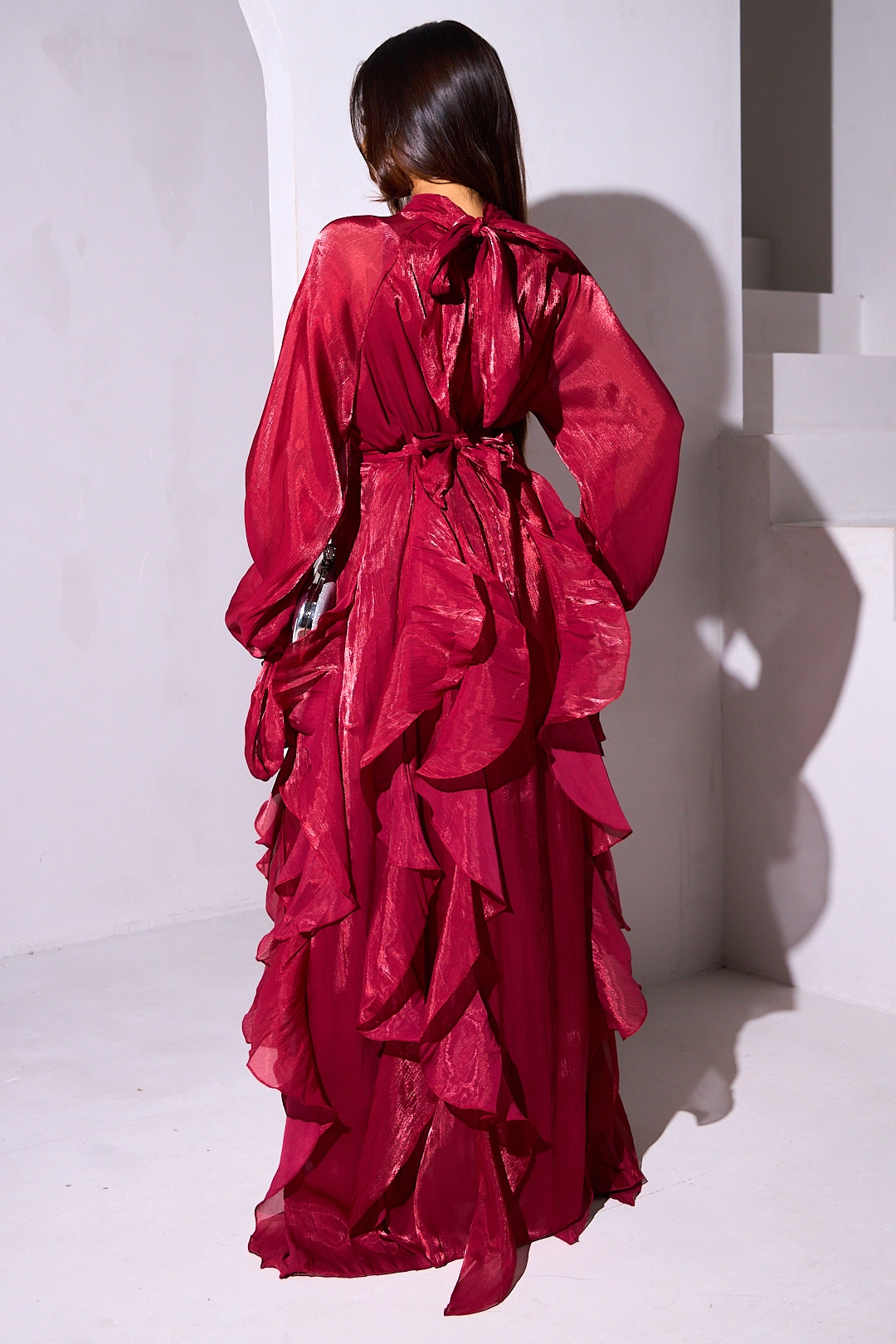 Robe longue à volants bordeaux à manches longues