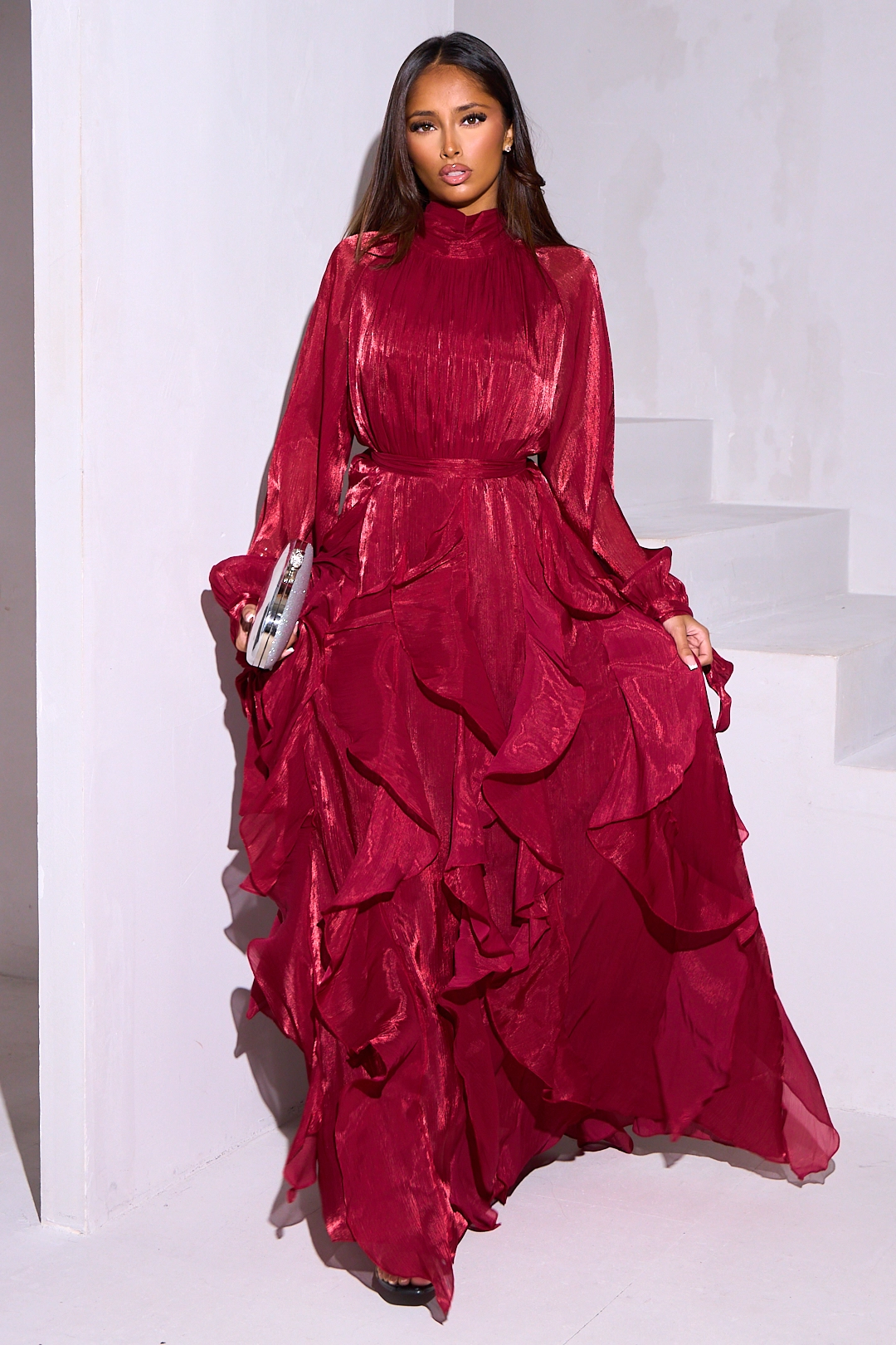 Robe longue à volants bordeaux à manches longues