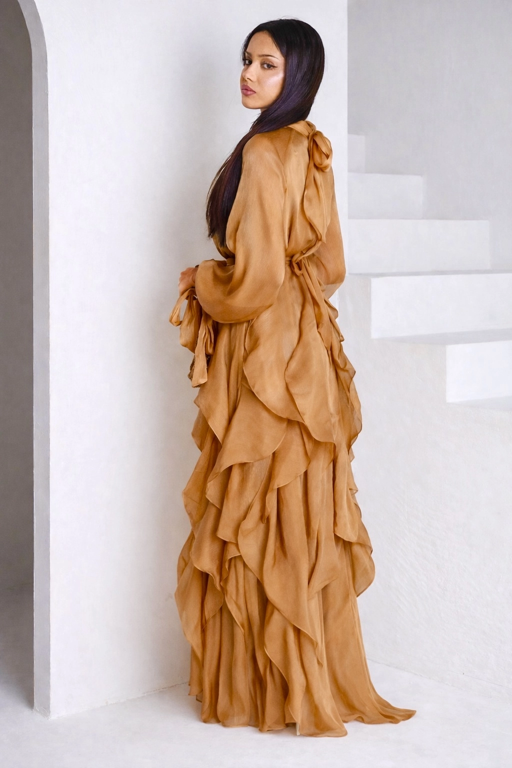 Robe longue à volants marron clair à manches longues