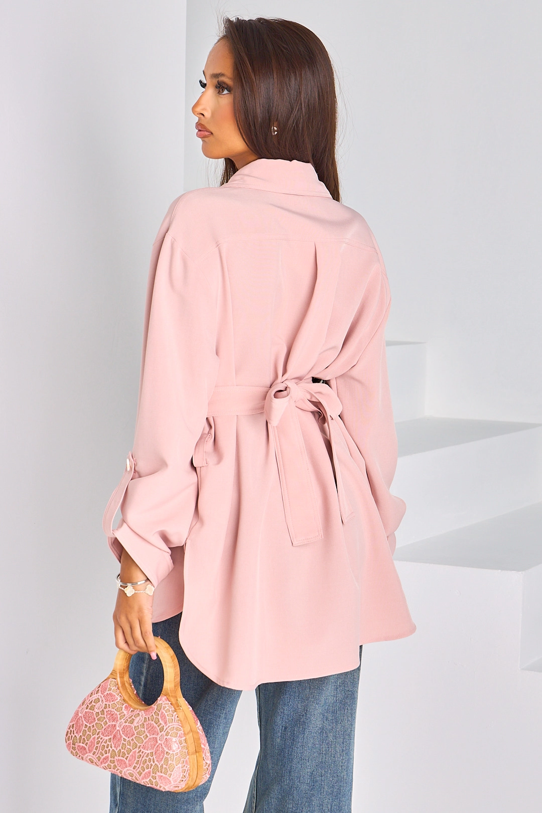 Chemise à manches longues et col à rabats rose pâle