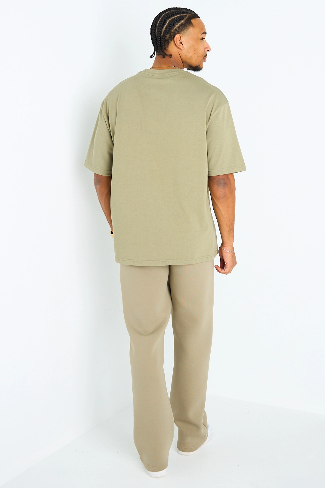 Tee-shirt vert olive à col rond