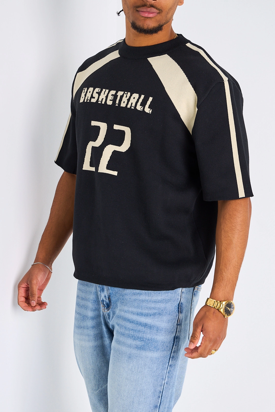 T-shirt noir à inscriptions "basketball"