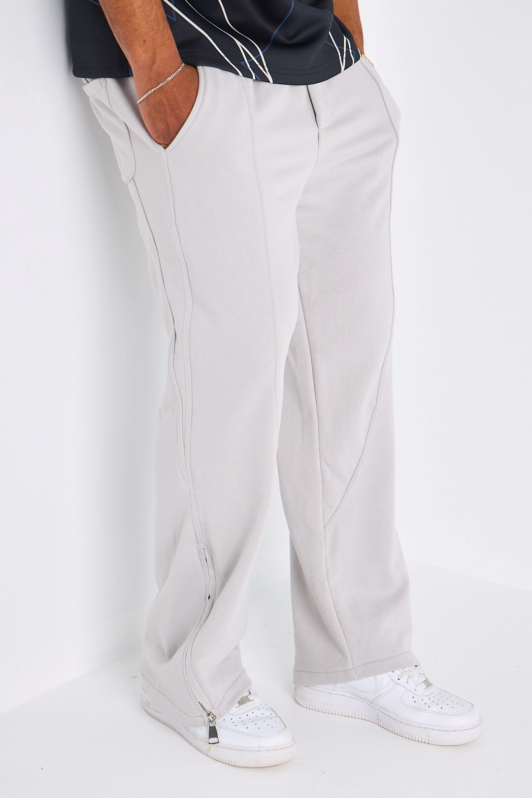 Jogging coupe droite gris