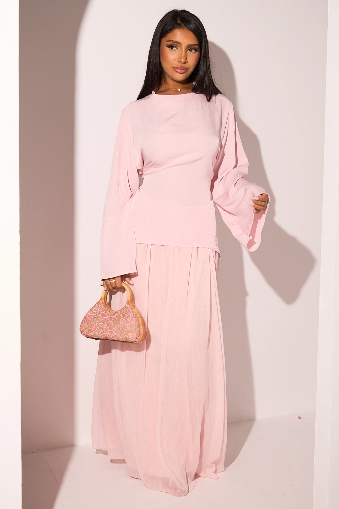 Ensemble deux pièces haut à manches longues + jupe rose clair