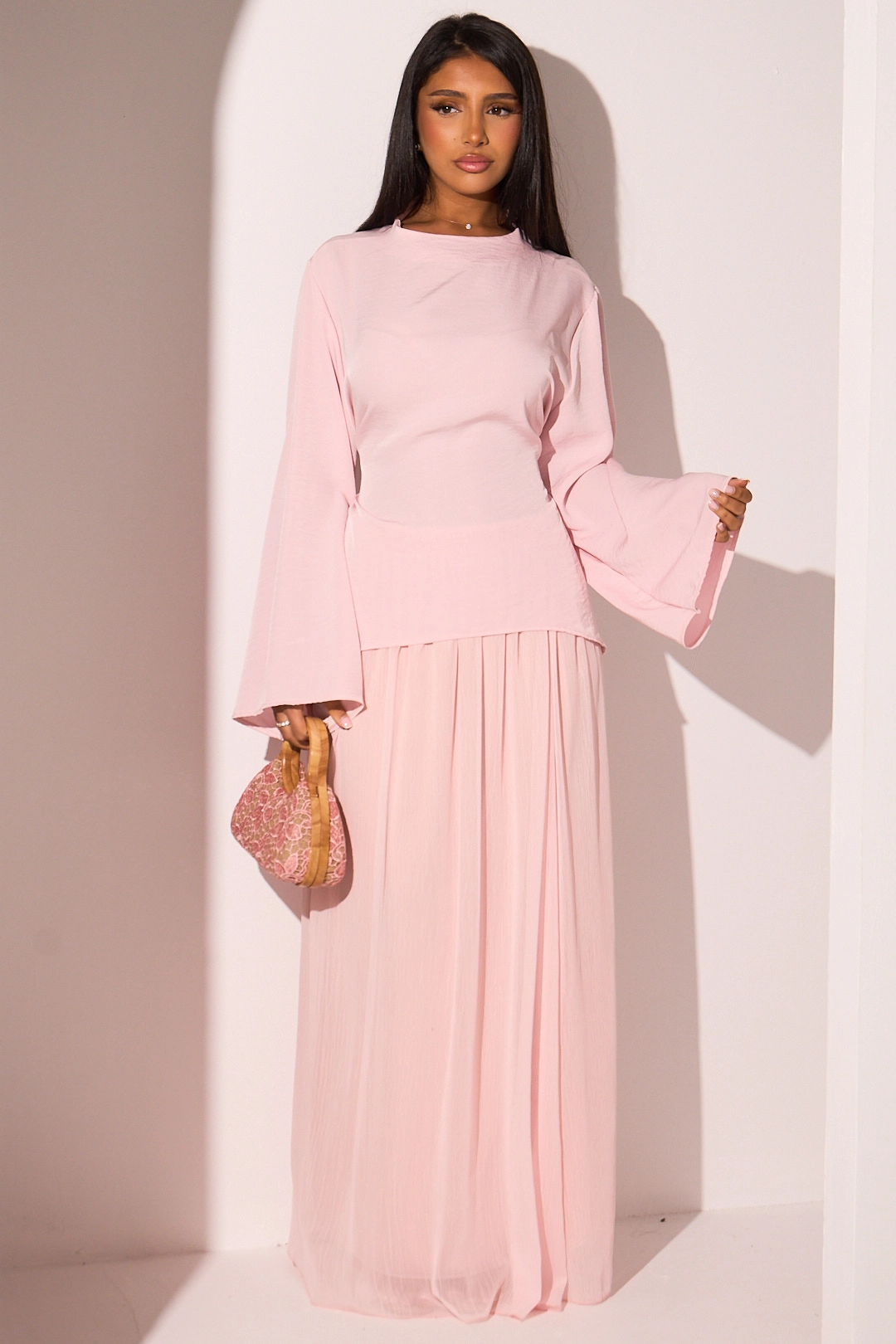Ensemble deux pièces haut à manches longues + jupe rose clair