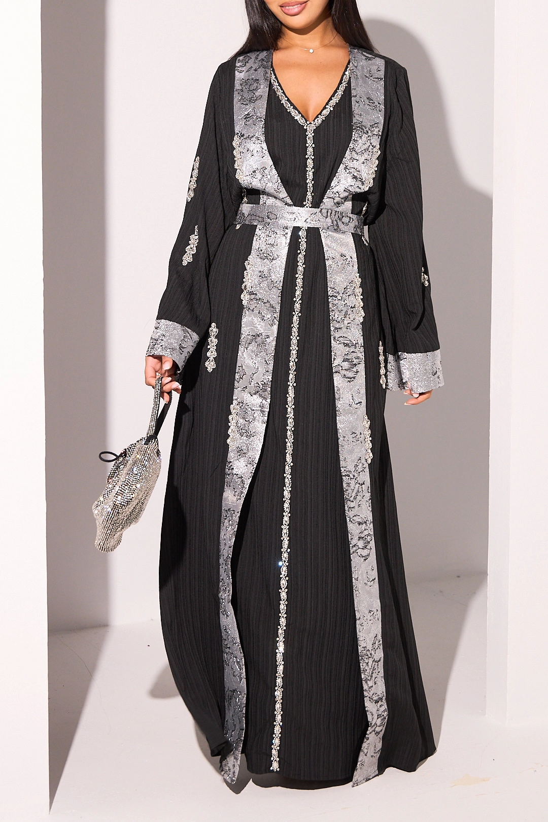 Ensemble noir abaya sans manches + kimono avec ceinture à strass et dorure