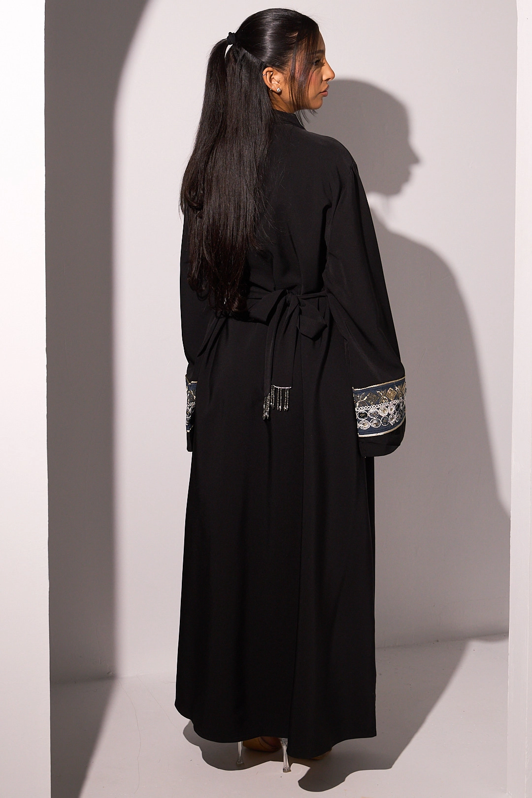 Abaya bicolore noire et effet Jean à strass et broderies