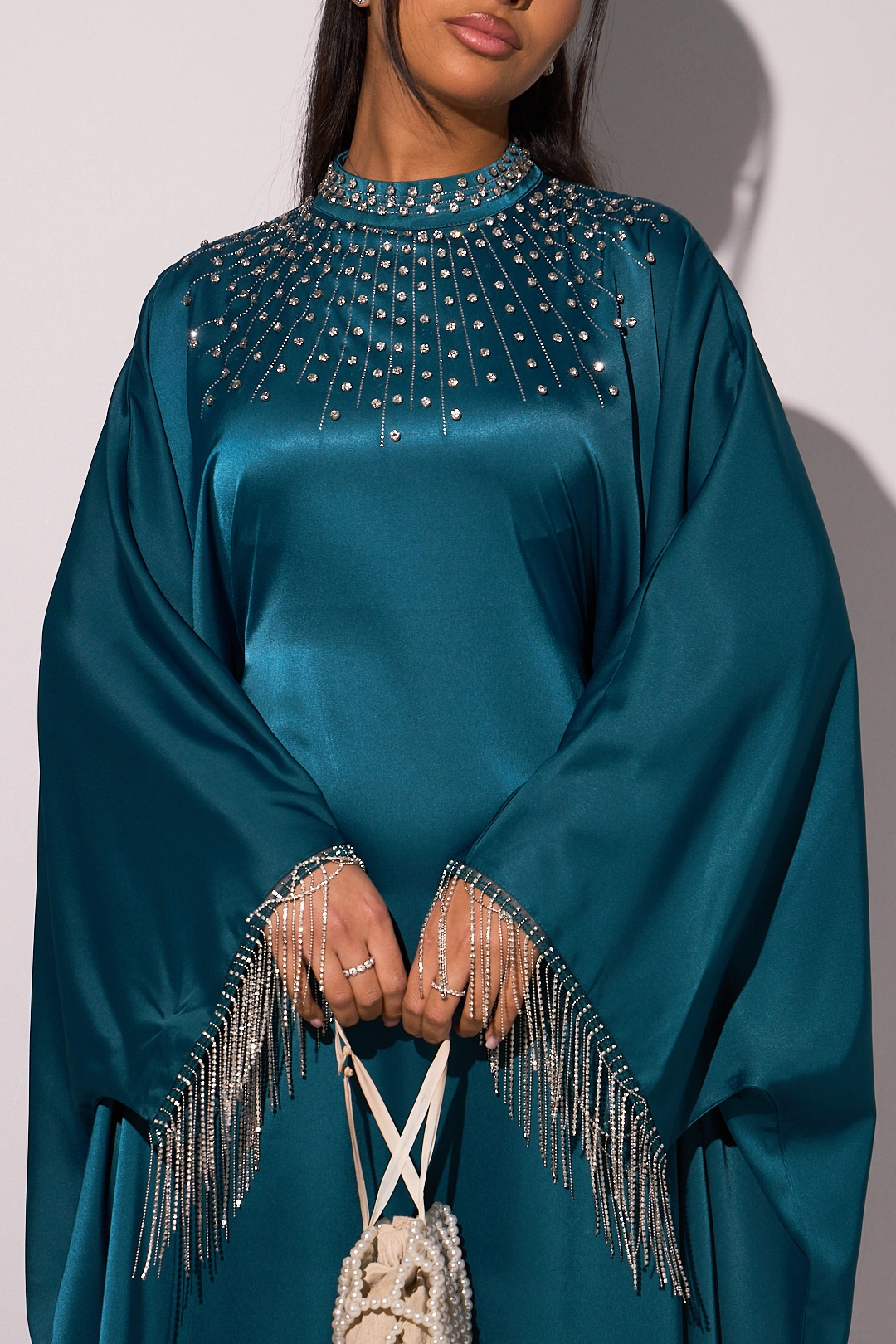 Abaya bleu canard à manches chauves-souris avec strass tombant
