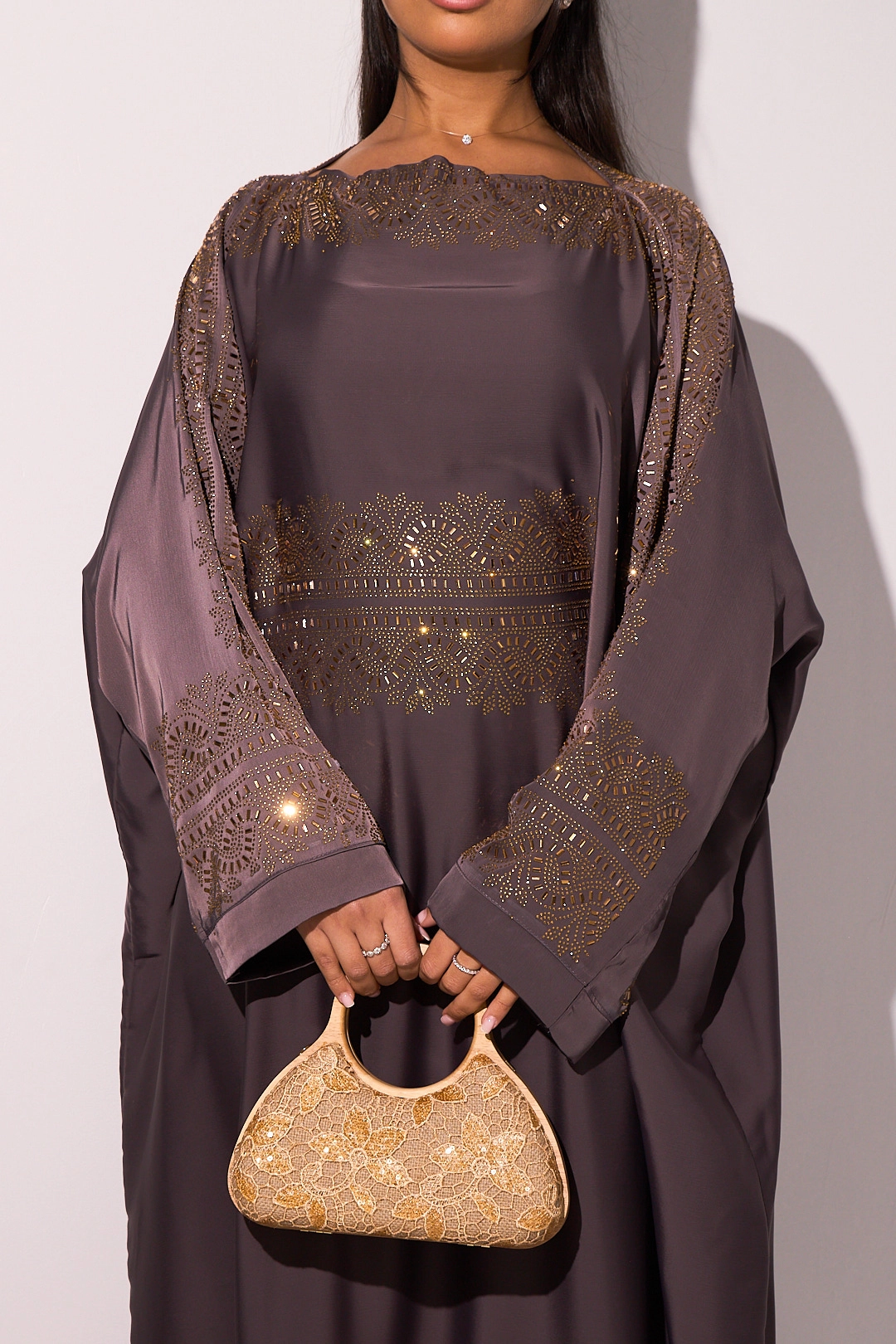 Abaya gris violet à empiècement doré + voile