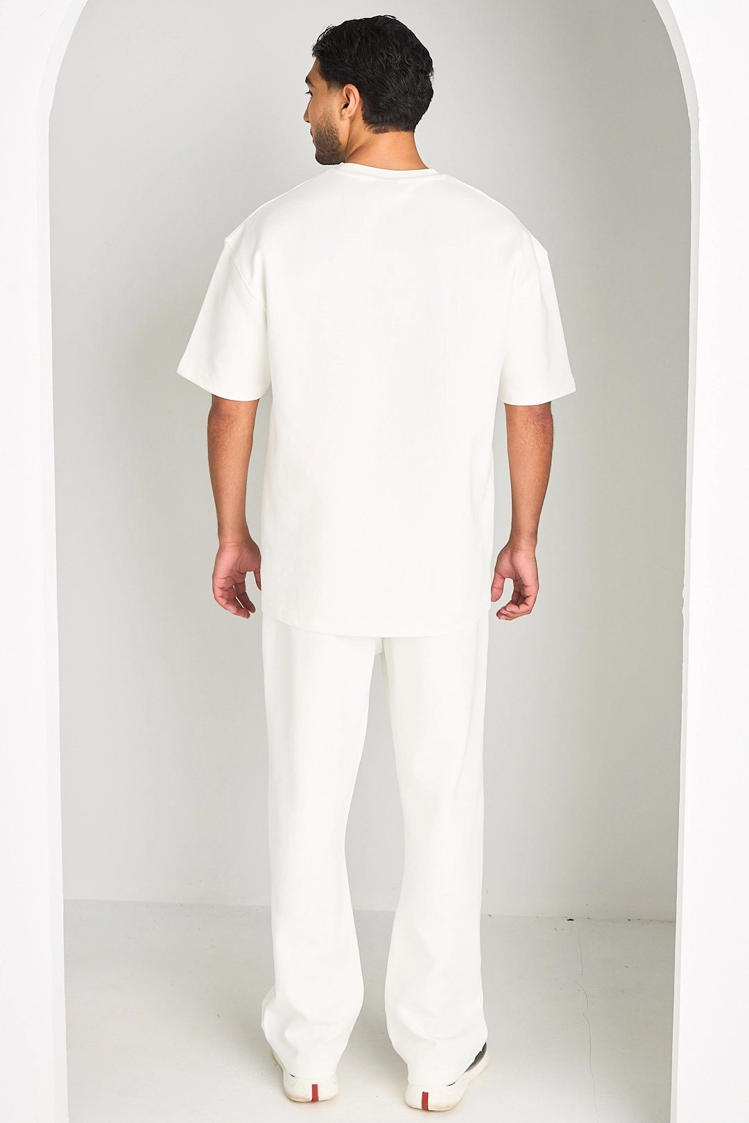 Ensemble blanc haut + pantalon avec broderies
