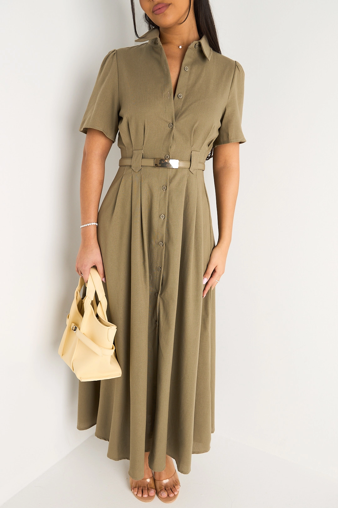 Robe longue kaki cintrée à col rabats et manches courtes