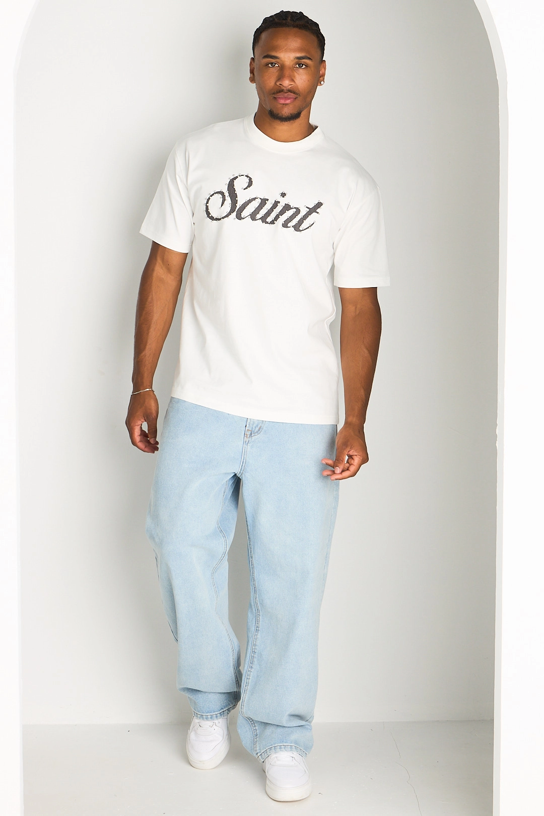 T-shirt blanc à inscription et clous