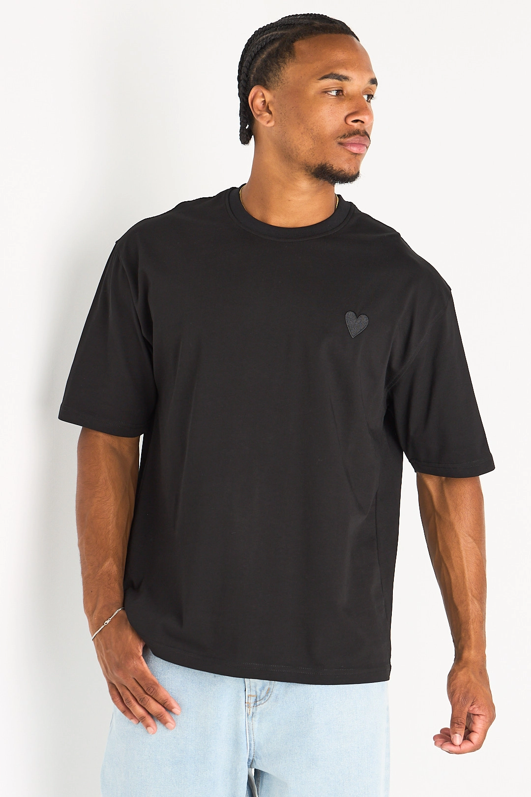 T-shirt noir à imprimé cœur