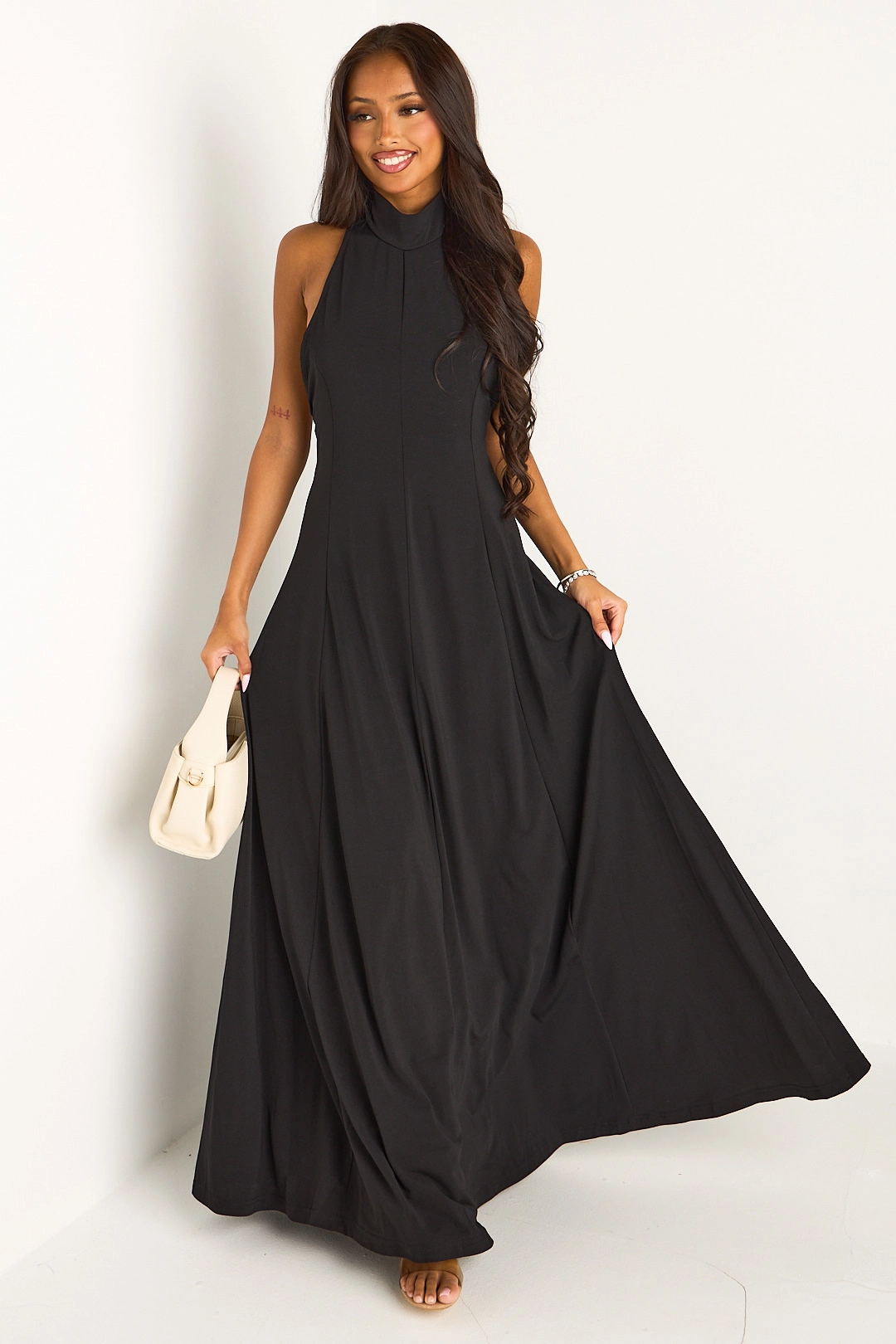 Robe dos nu noire