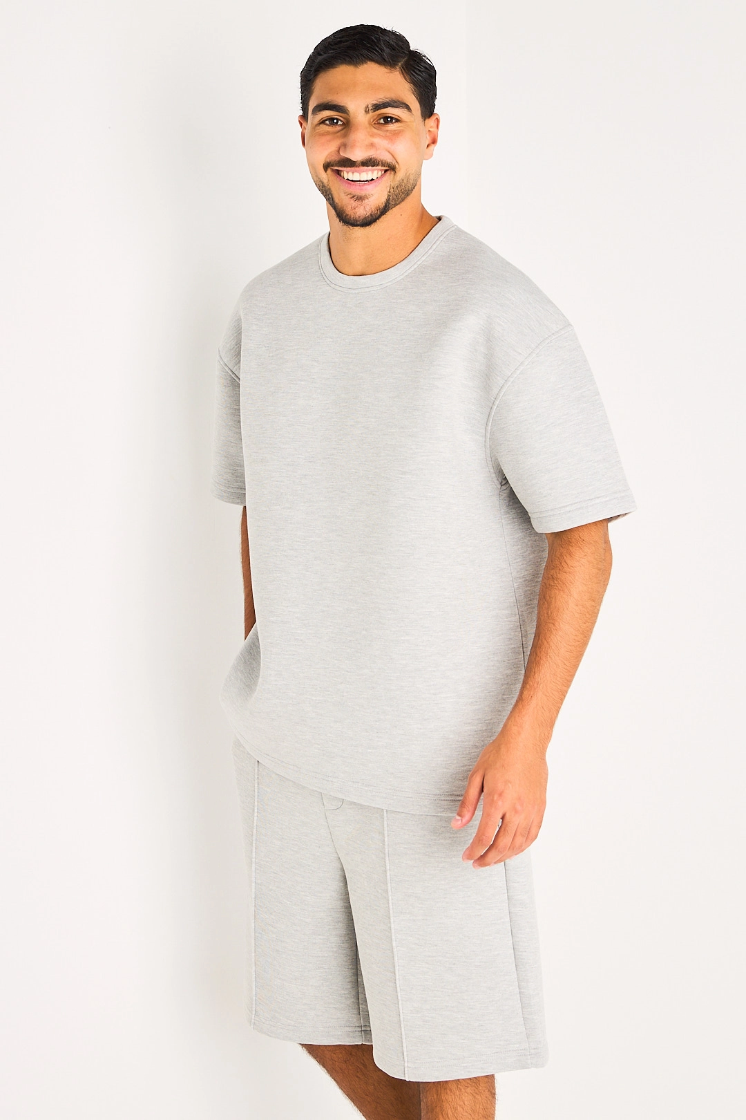 Ensemble deux pièces tee-shirt + short gris
