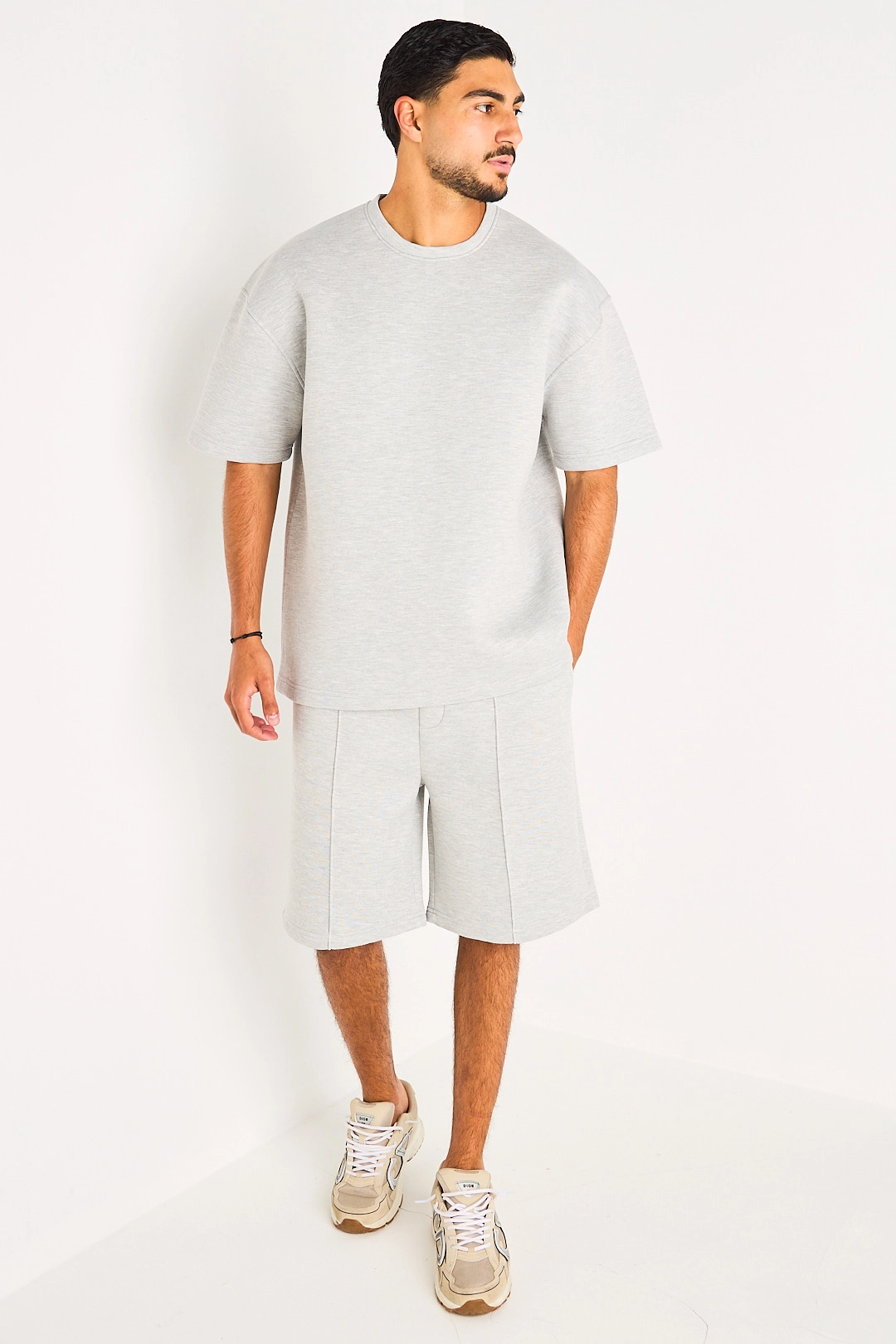Ensemble deux pièces tee-shirt + short gris