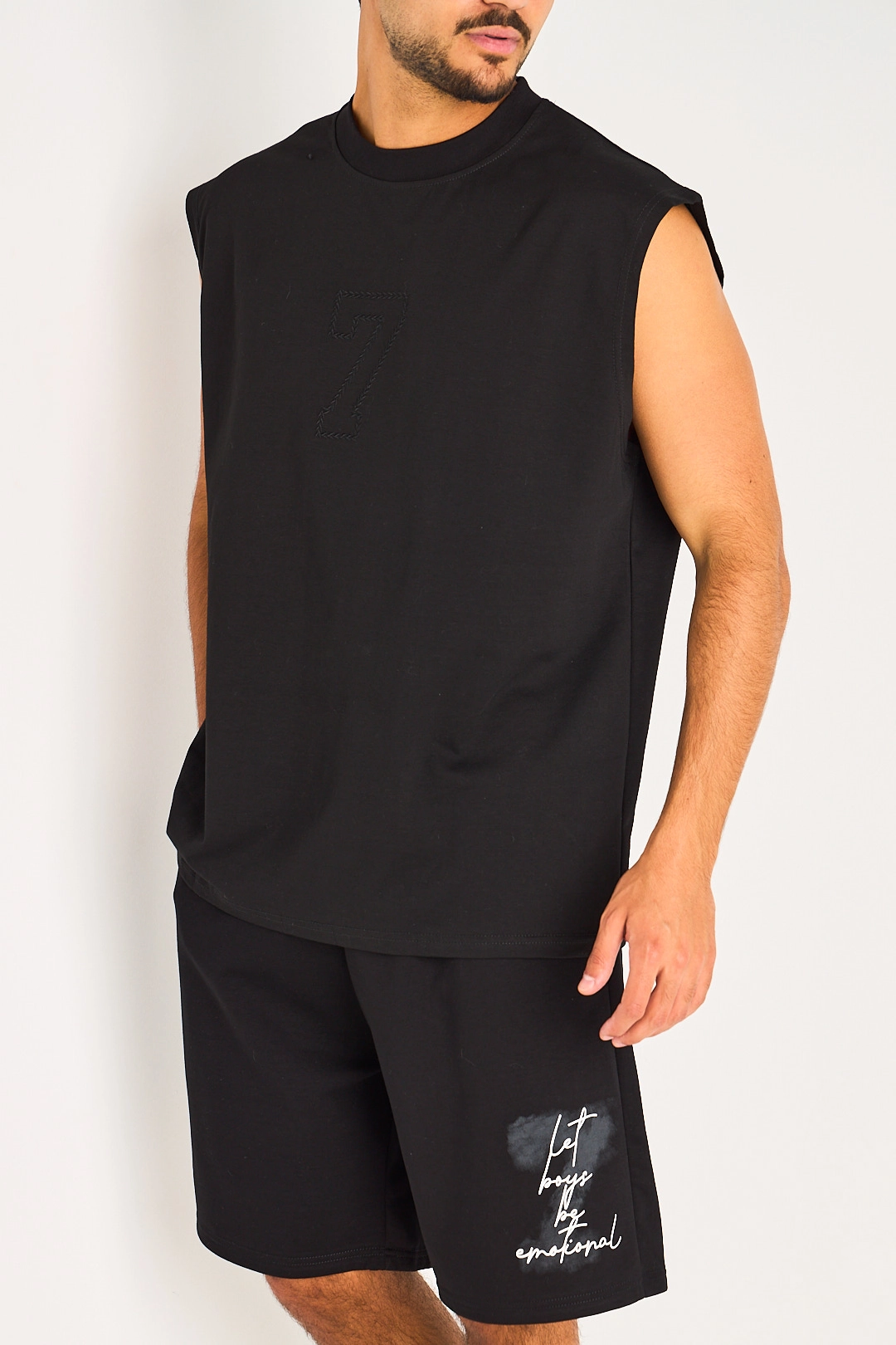 Ensemble deux pièces noir marcel + short à broderie et à inscriptions