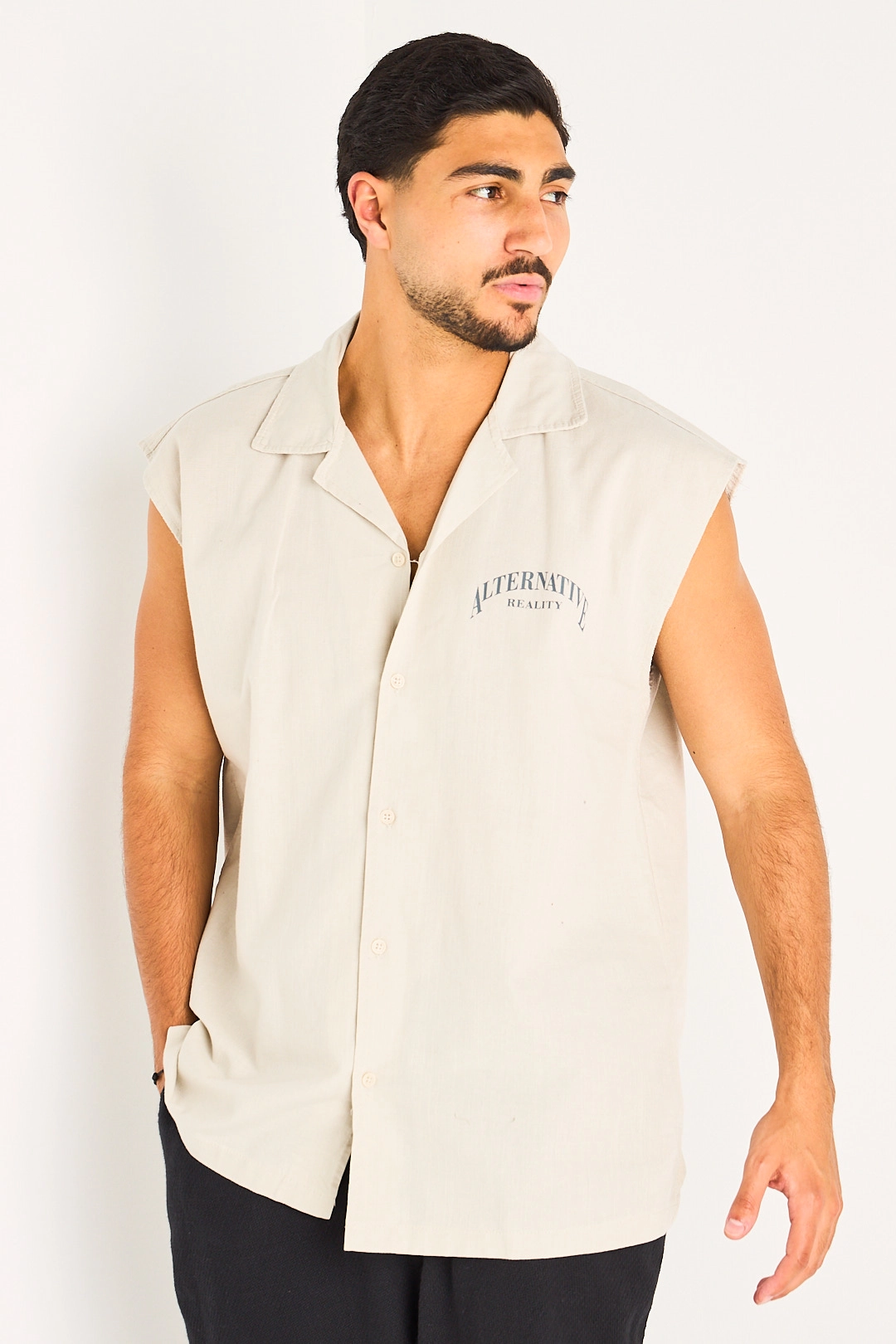 Chemise sans manches à inscriptions et empiècement étoile de couleur beige