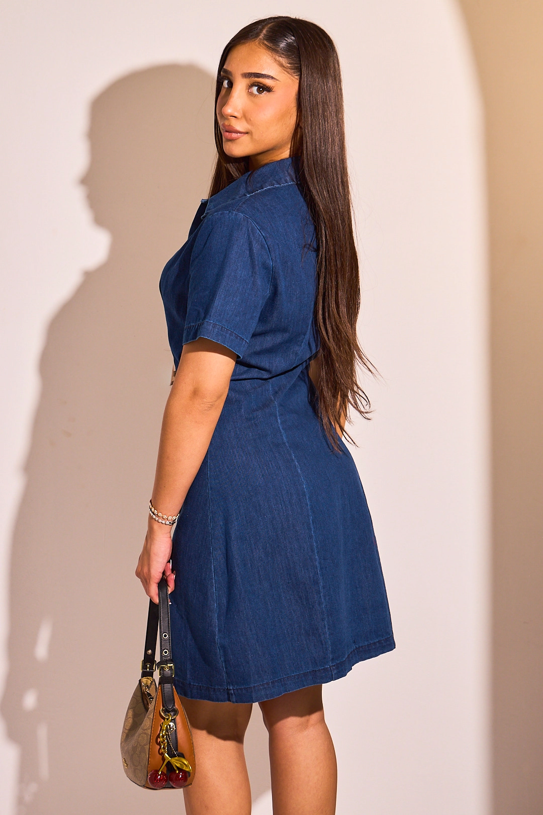 Robe bleu foncé à col rabat effet Jean