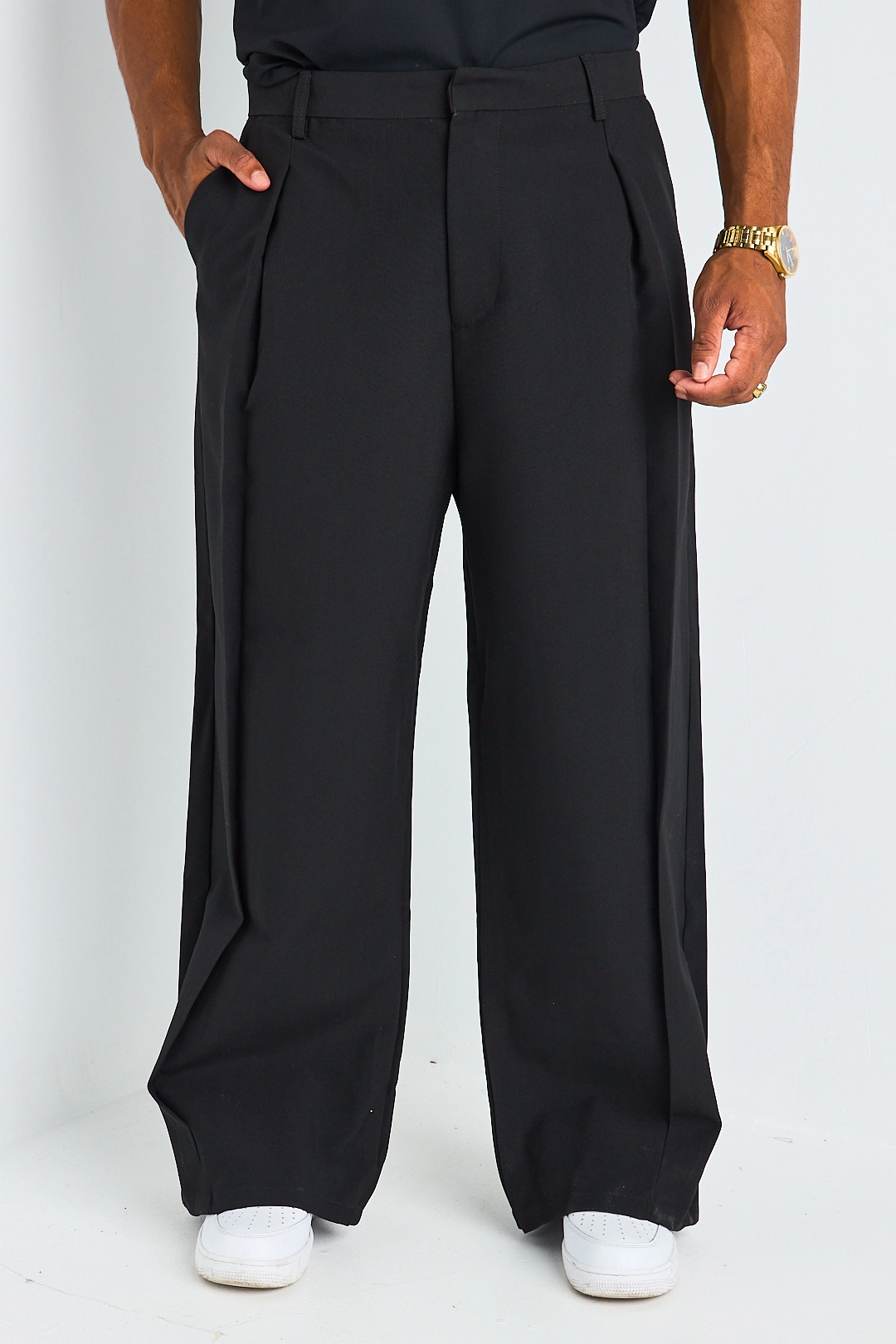 Pantalon noir à coupe droite