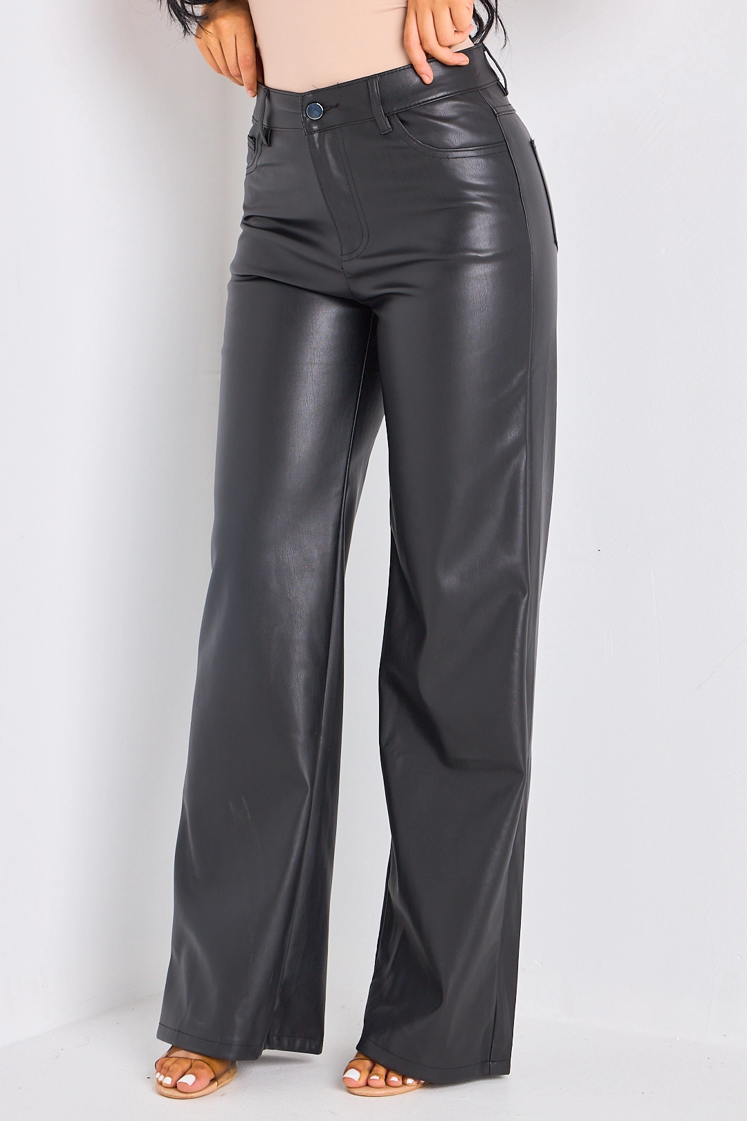 Jean en simili cuir noir