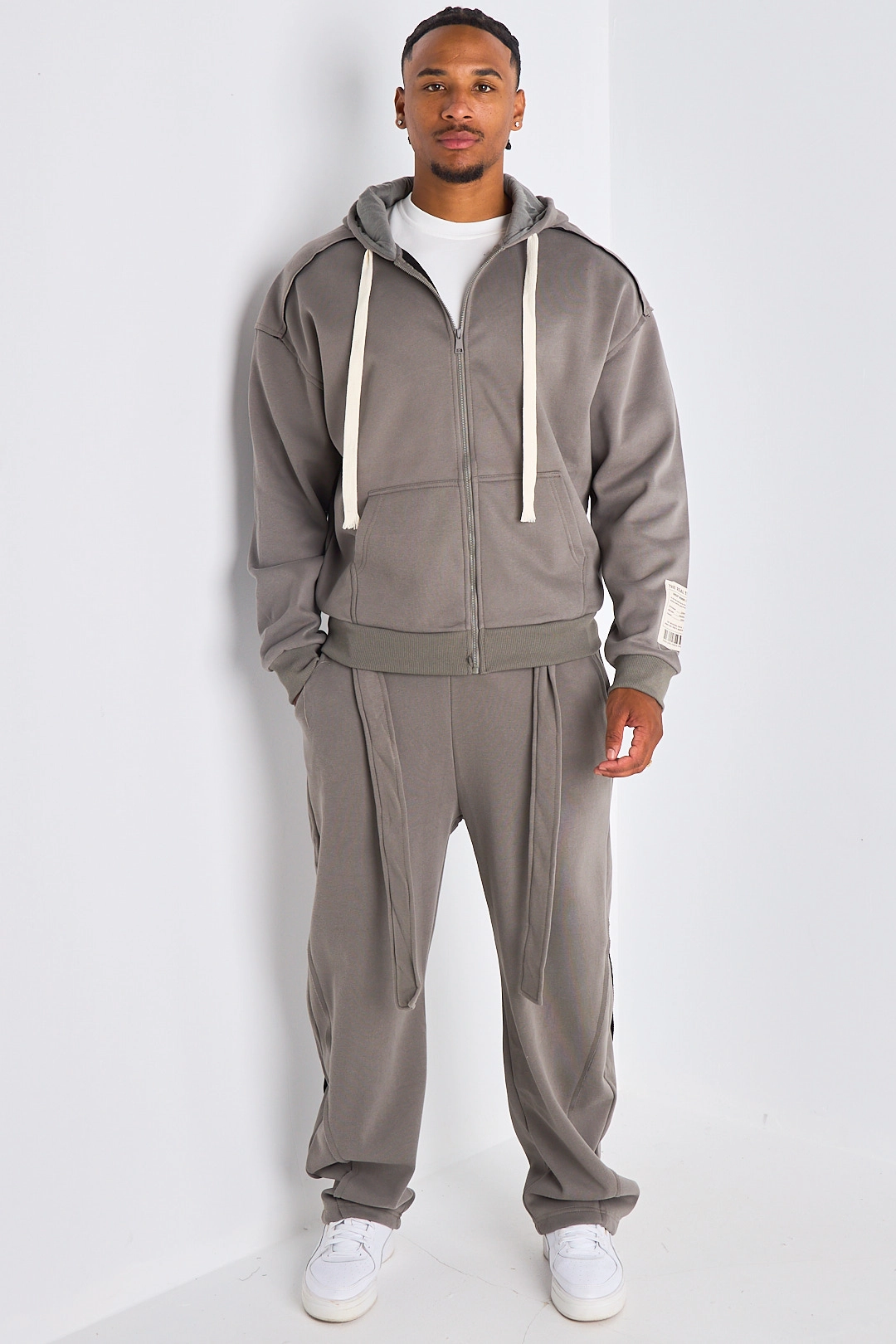 Ensemble 2 pièces : Veste à imprimé au dos  + jogging gris ceinturé