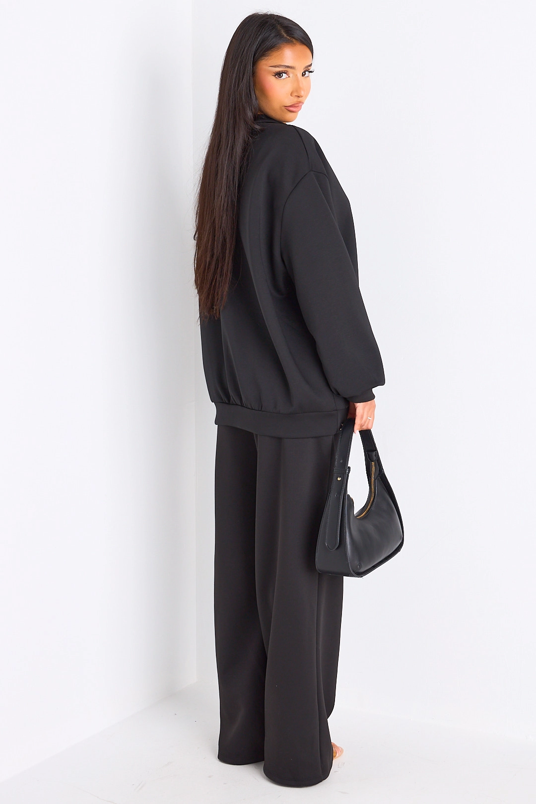 Ensemble deux pièces noir pull + jogging coupe droite