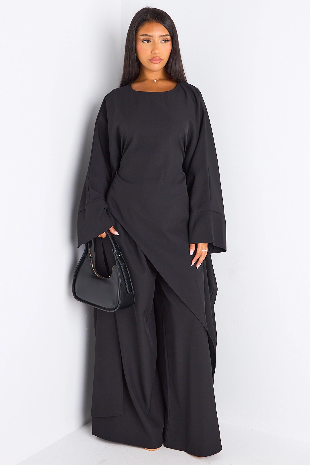 Ensemble deux pièces noir longue blouse asymétrique + pantalon coupe droite