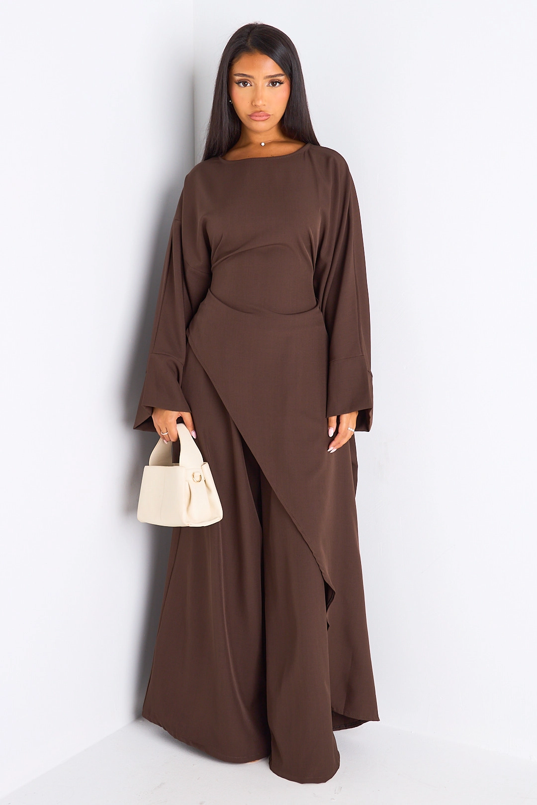 Ensemble deux pièces marron longue blouse asymétrique + pantalon coupe droite