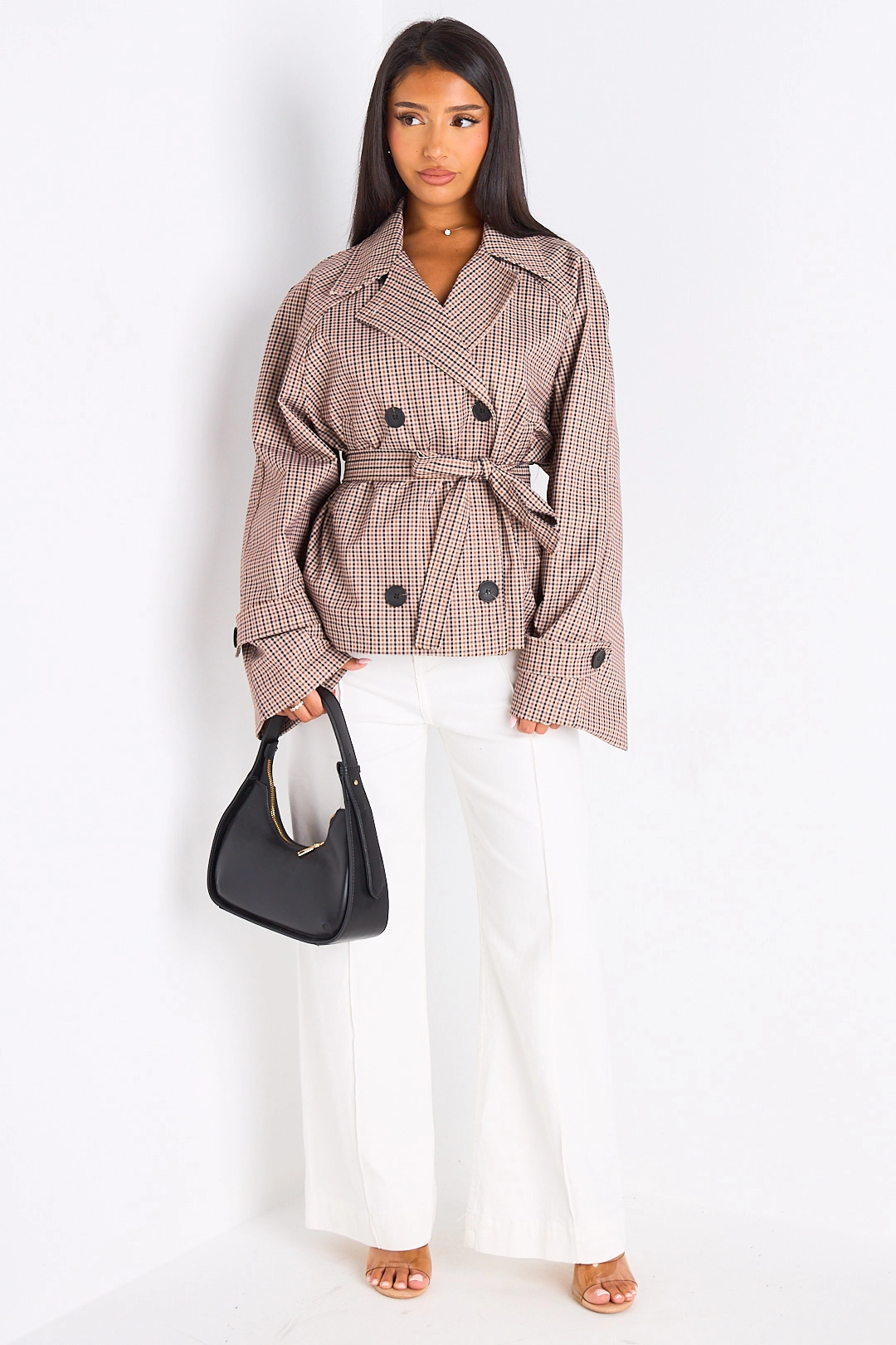 Manteau à carreaux de couleur camel