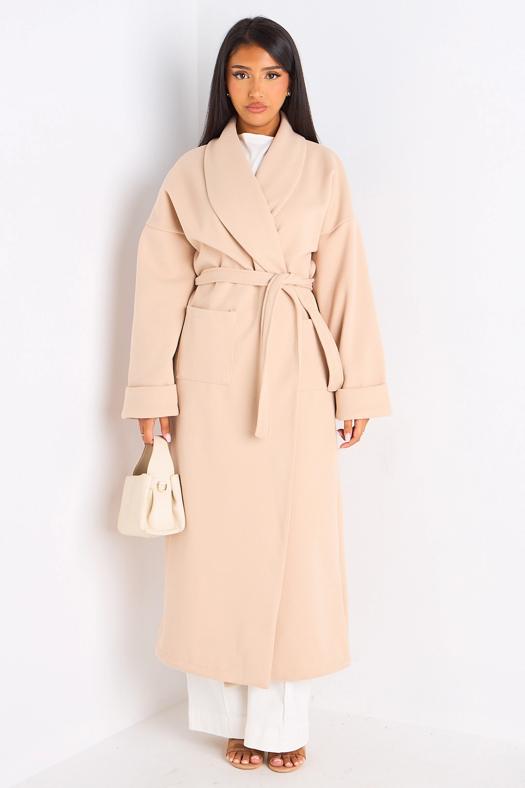 Manteau long ceinturé beige