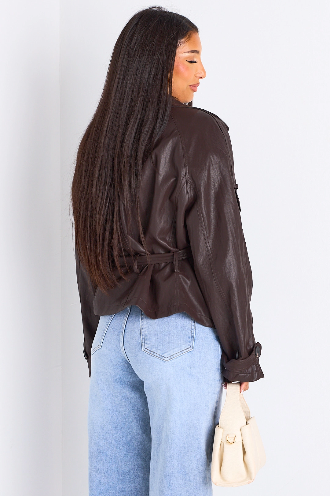 Veste simili cuir cintrée à col rabat de couleur marron