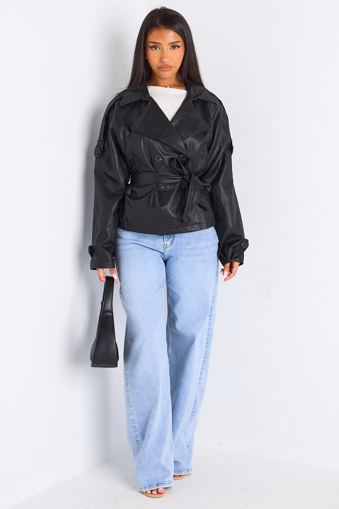 Veste simili cuir cintrée à col rabat de couleur noire