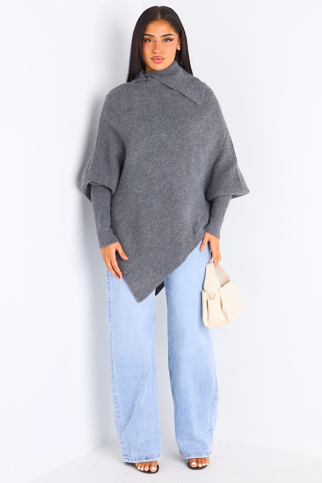 Pull en laine gris à manches chauves-souris