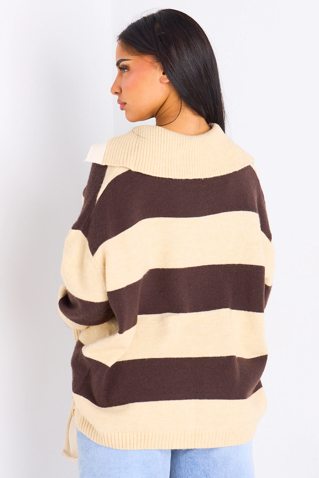 Pull en laine beige à rayures marrons