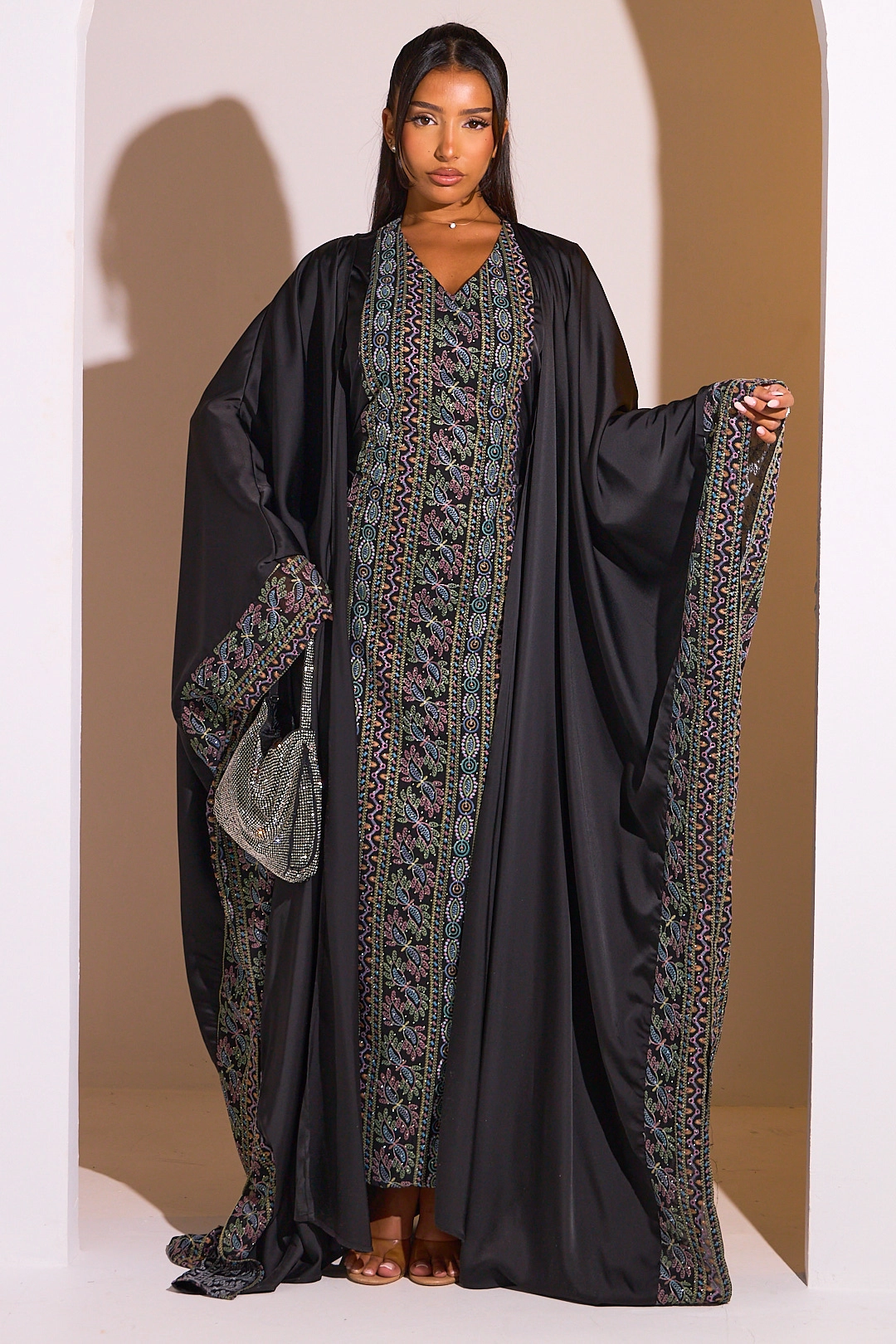 Ensemble 2 pièces : abaya + kimono noir à motif géométrique