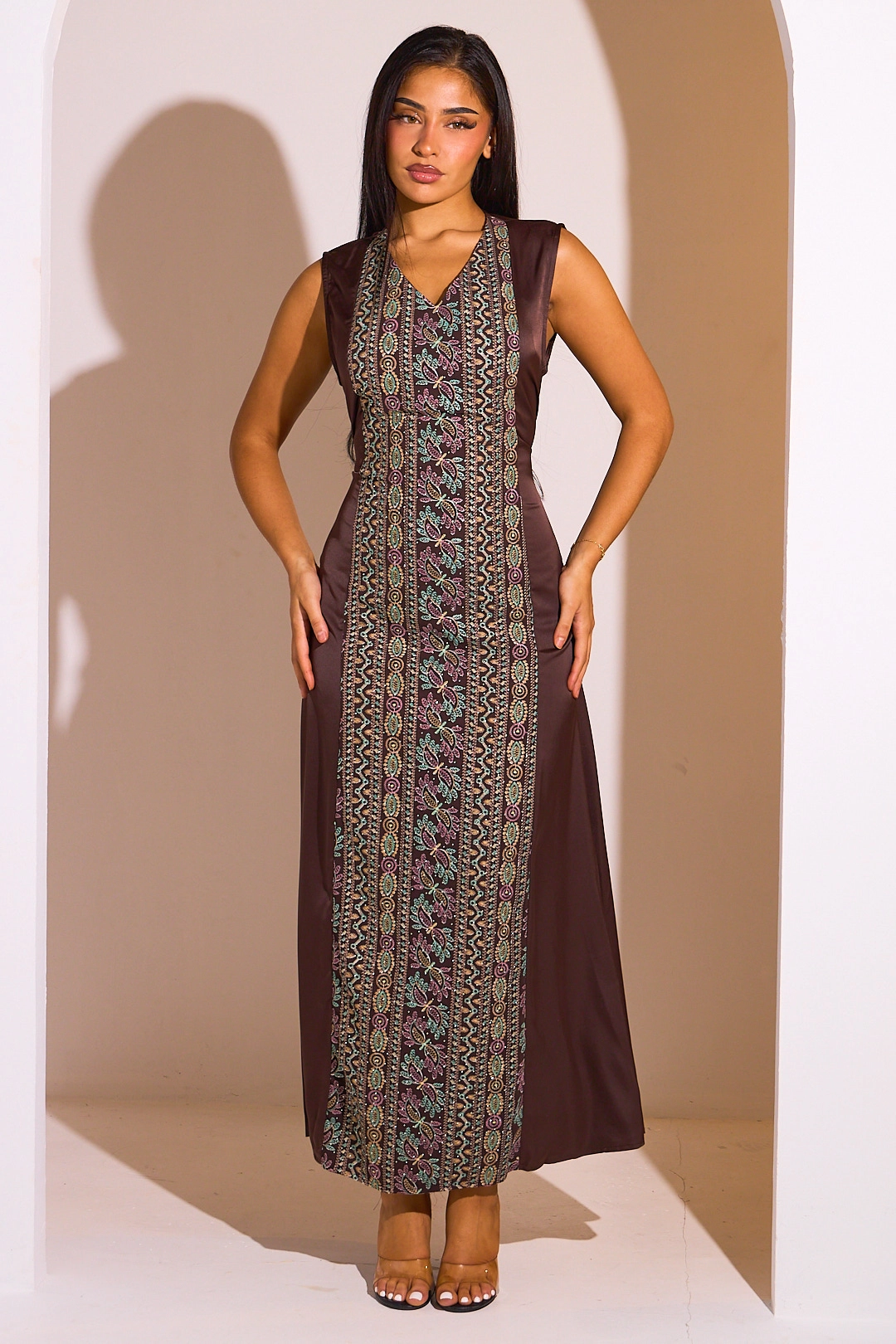 Ensemble 2 pièces : abaya + kimono marron à motif géométrique